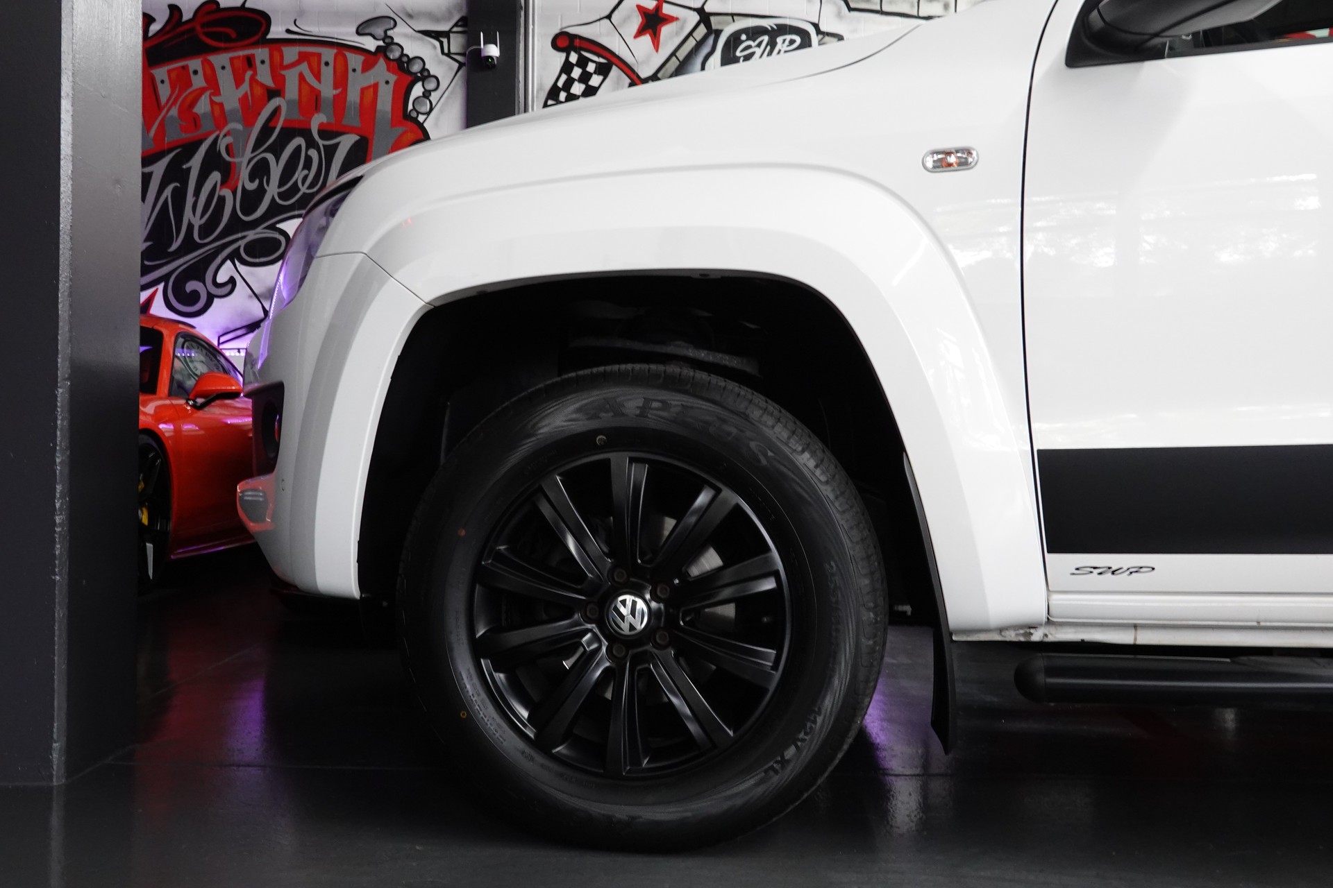 VW AMAROK 2.0 BiTDI ULTIMATE WHITE 4-MOTION PICK-UP 3200kg AHL-image-9