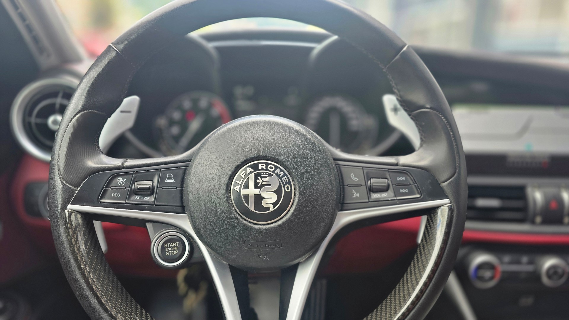 ALFA ROMEO Giulia 2.0 Veloce Q4 Automatic-image-9