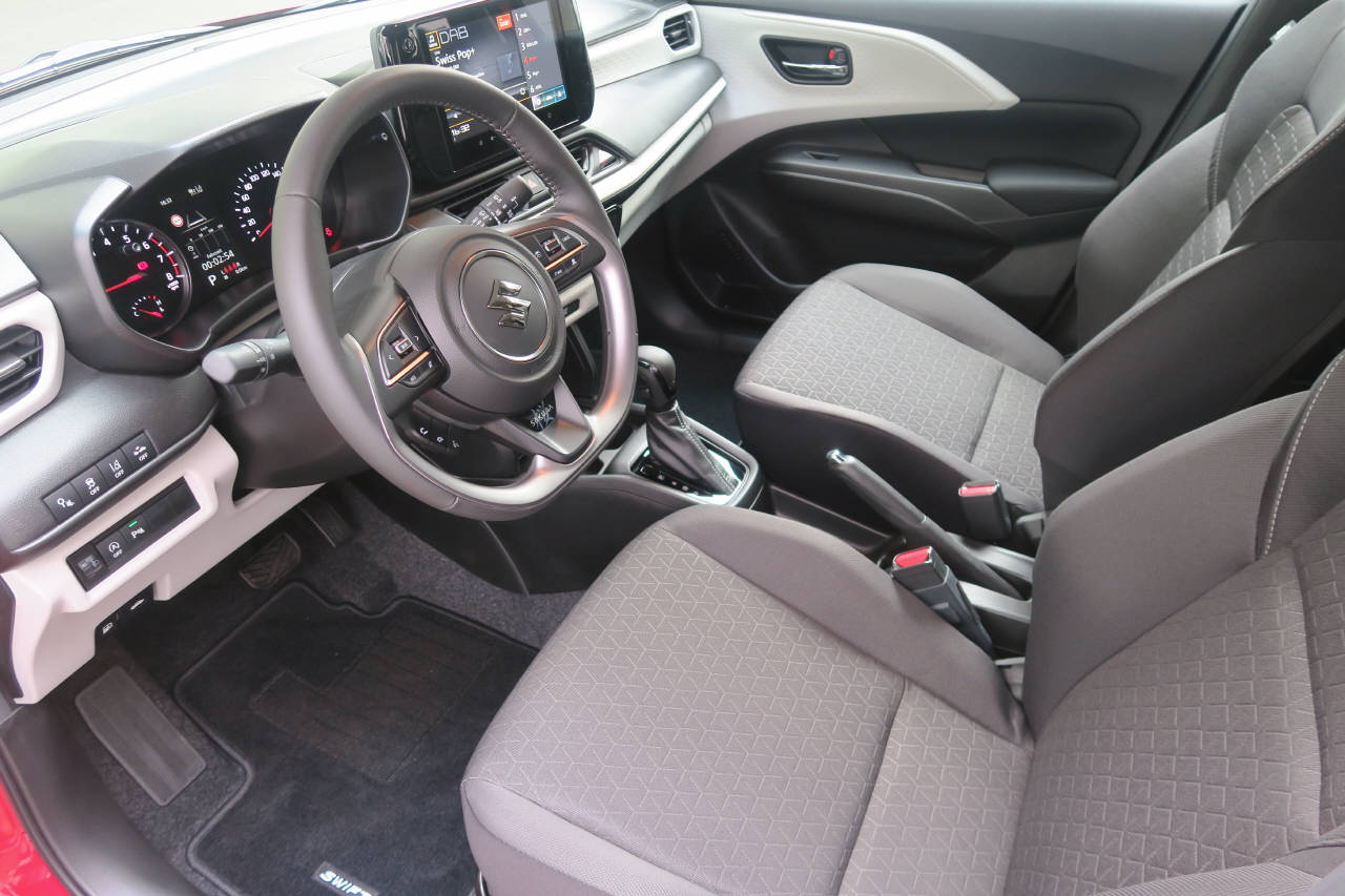 SUZUKI Swift 1.2 Sakura Hybrid CVT-showroom-element-3