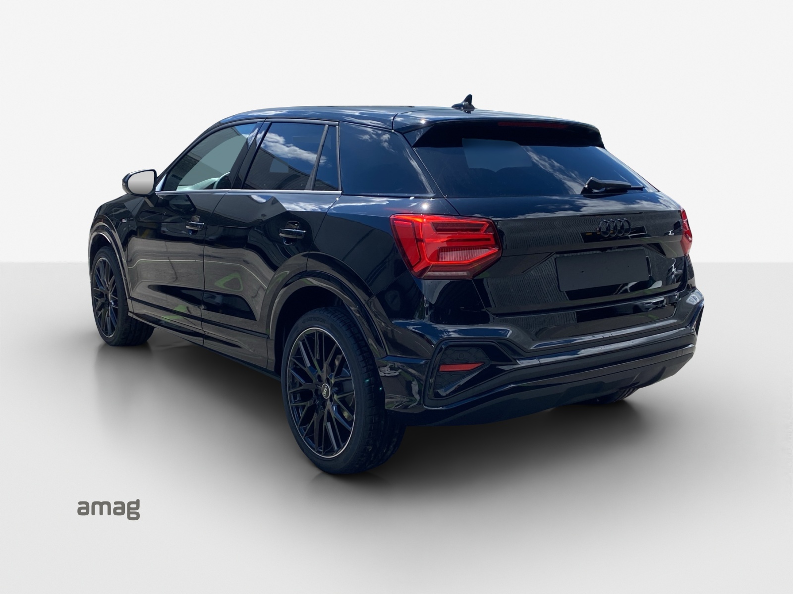 AUDI Q2 40 TFSI S line quattro S-tronic-showroom-element-2