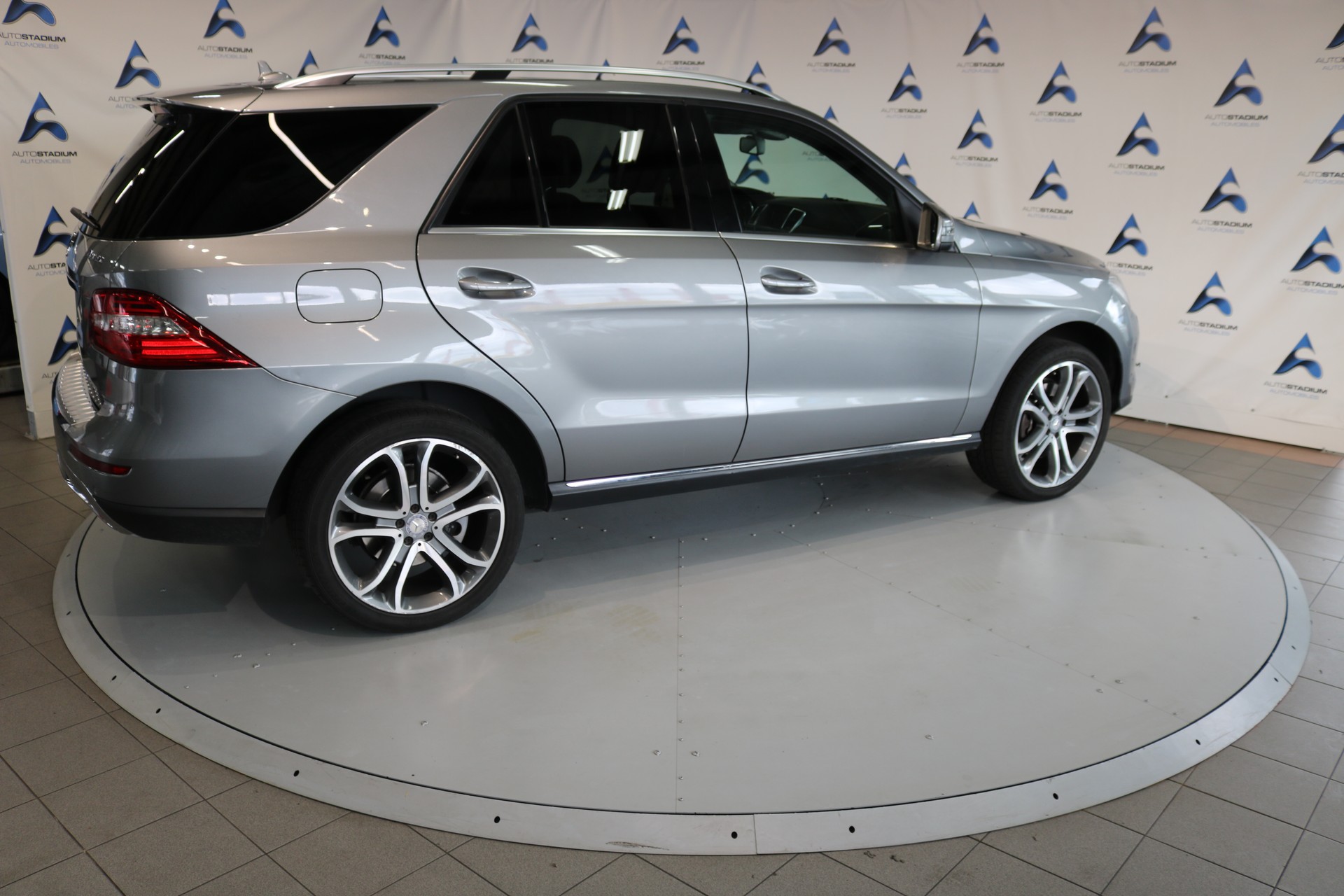 MERCEDES-BENZ ML 350 Executive 4Matic 7G-Tronic-image-23