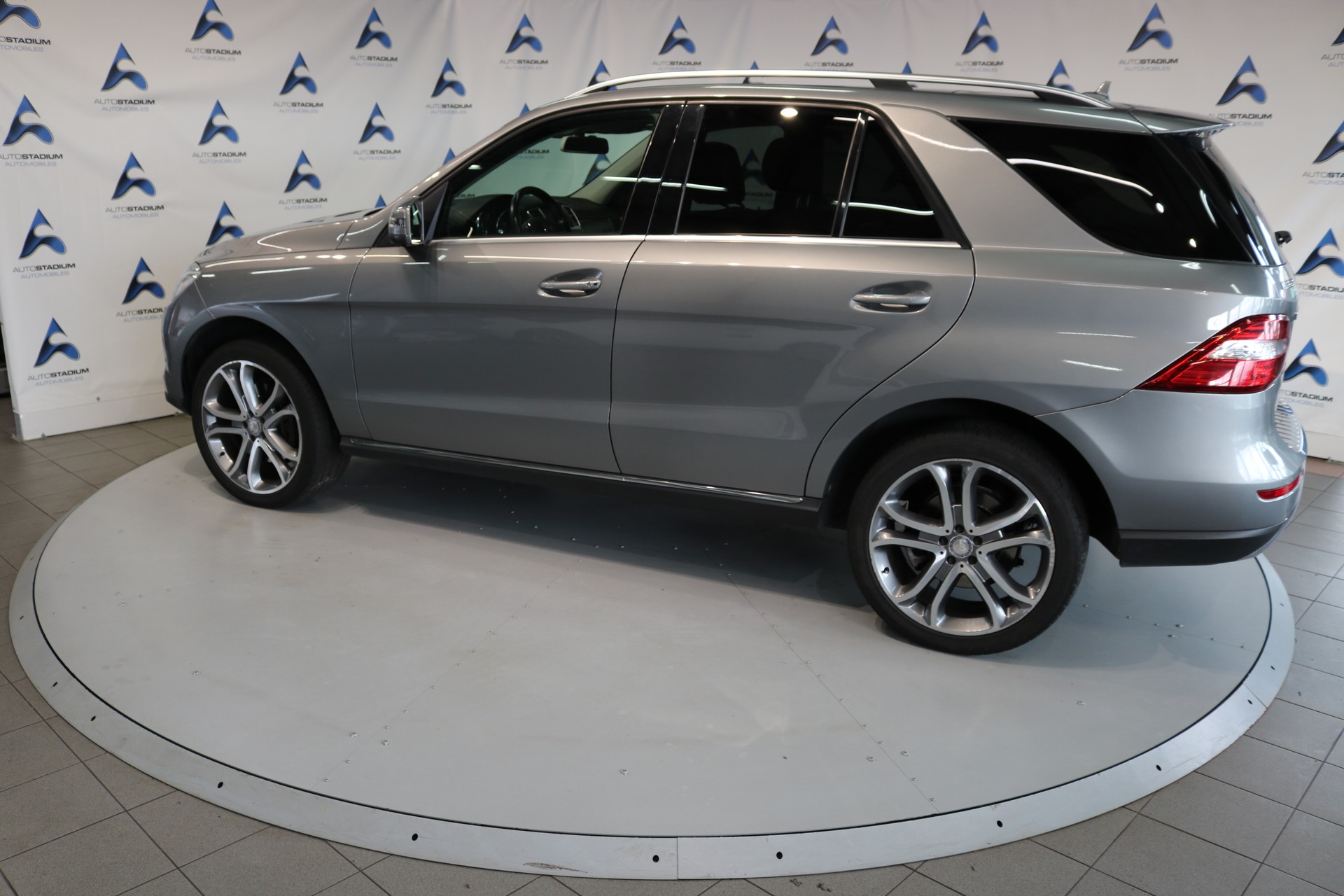 MERCEDES-BENZ ML 350 Executive 4Matic 7G-Tronic-image-15