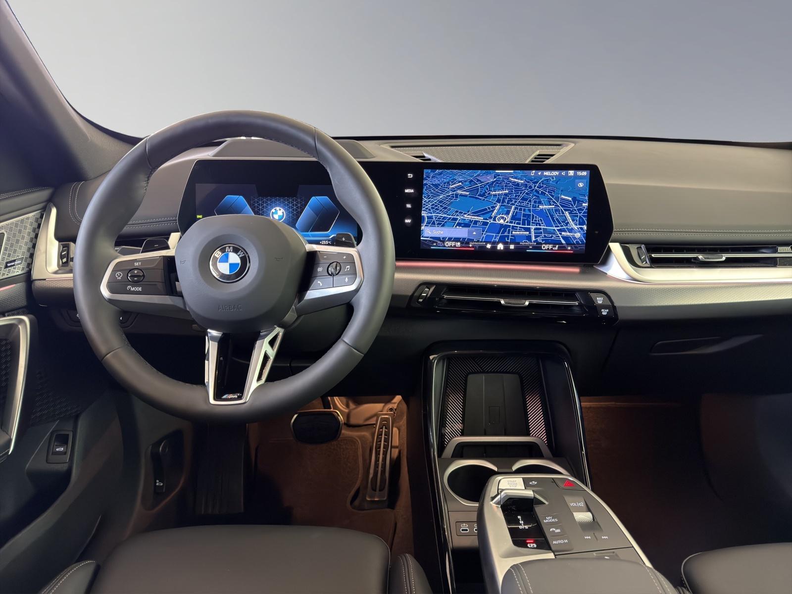 BMW X1 23i xDrive M-SportPaket-image-11