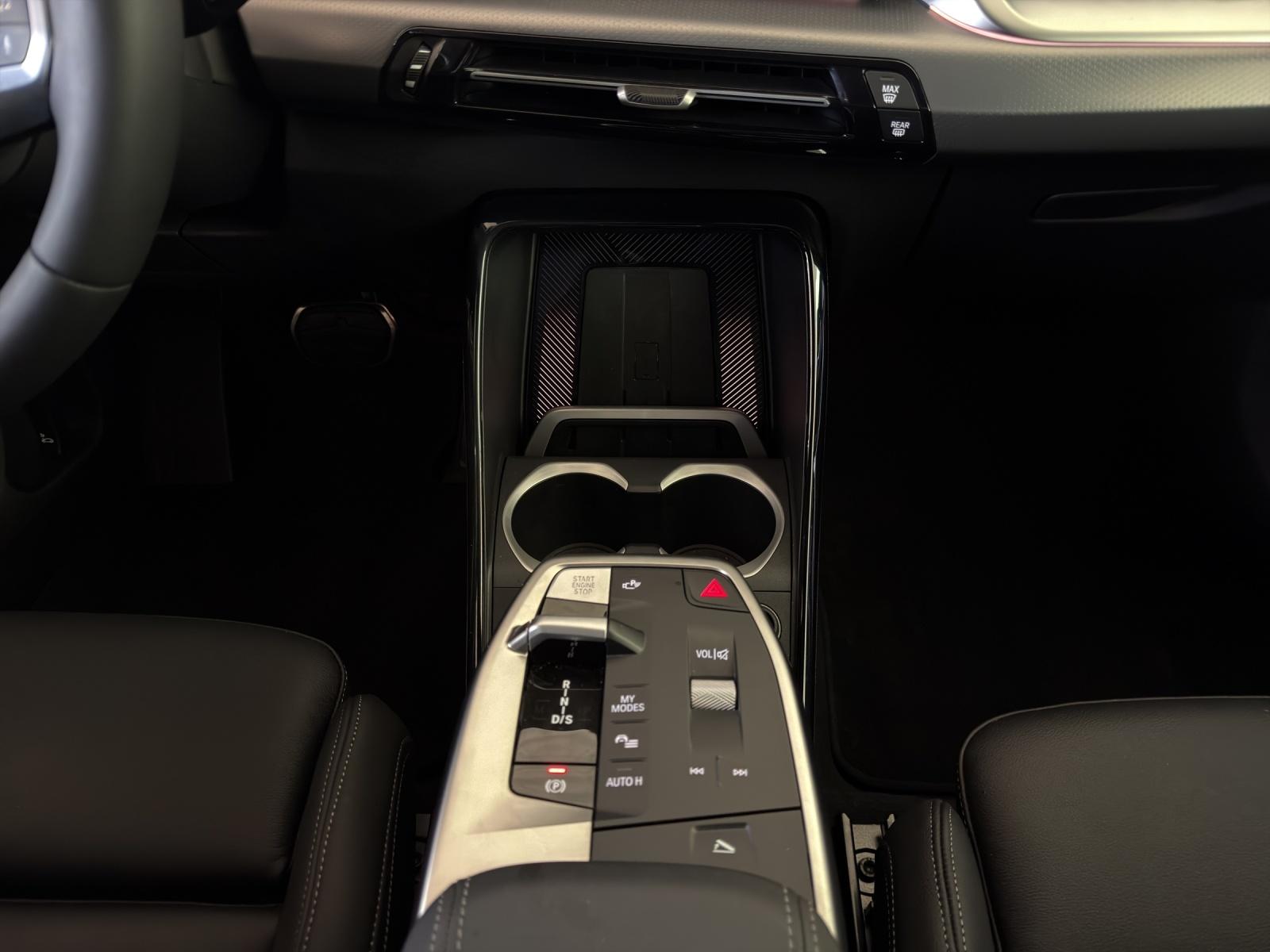 BMW X1 23i xDrive M-SportPaket-image-14