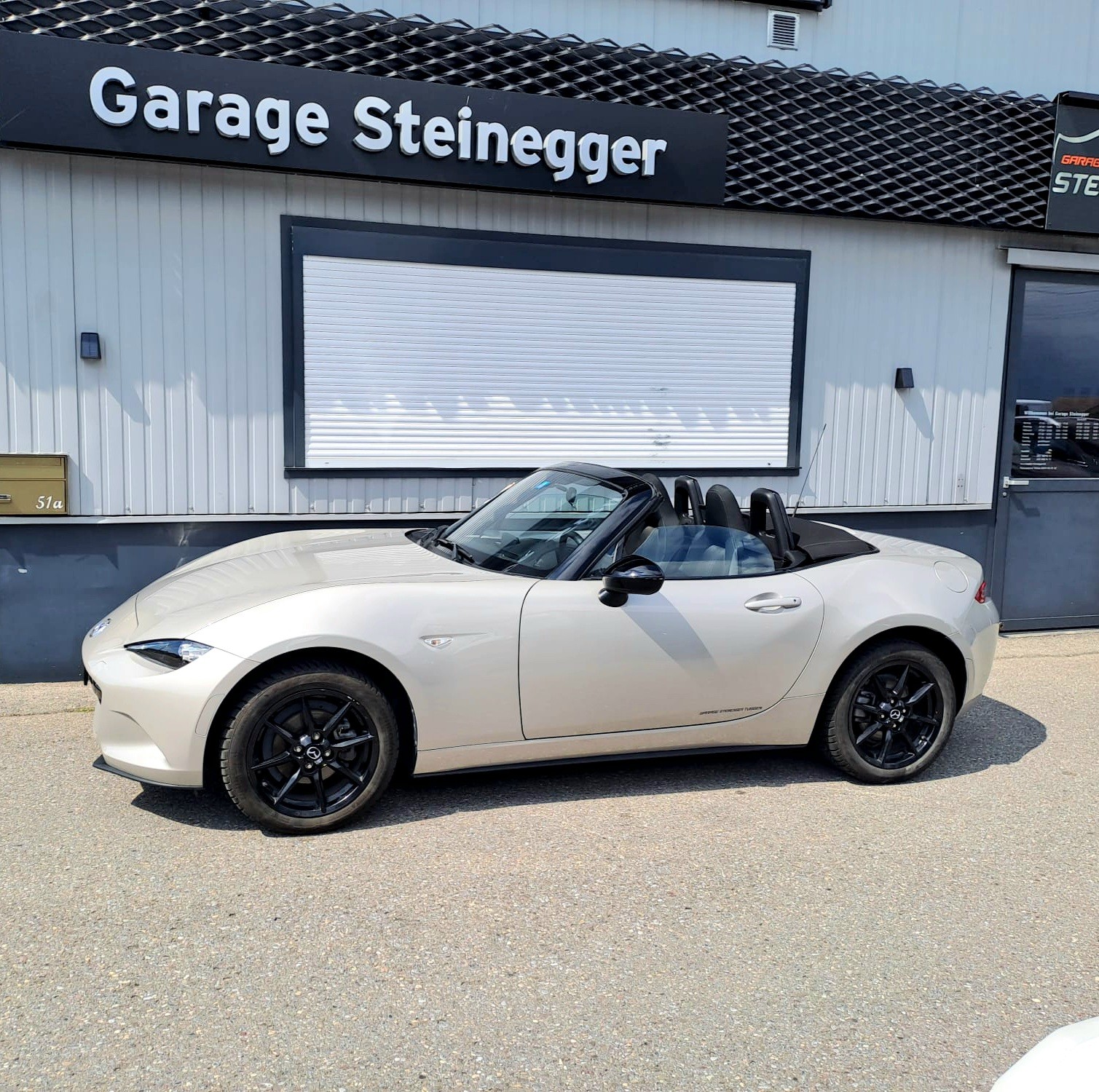 MAZDA MX-5 Skyactiv-G 132 Prime & Black Pack-image-3