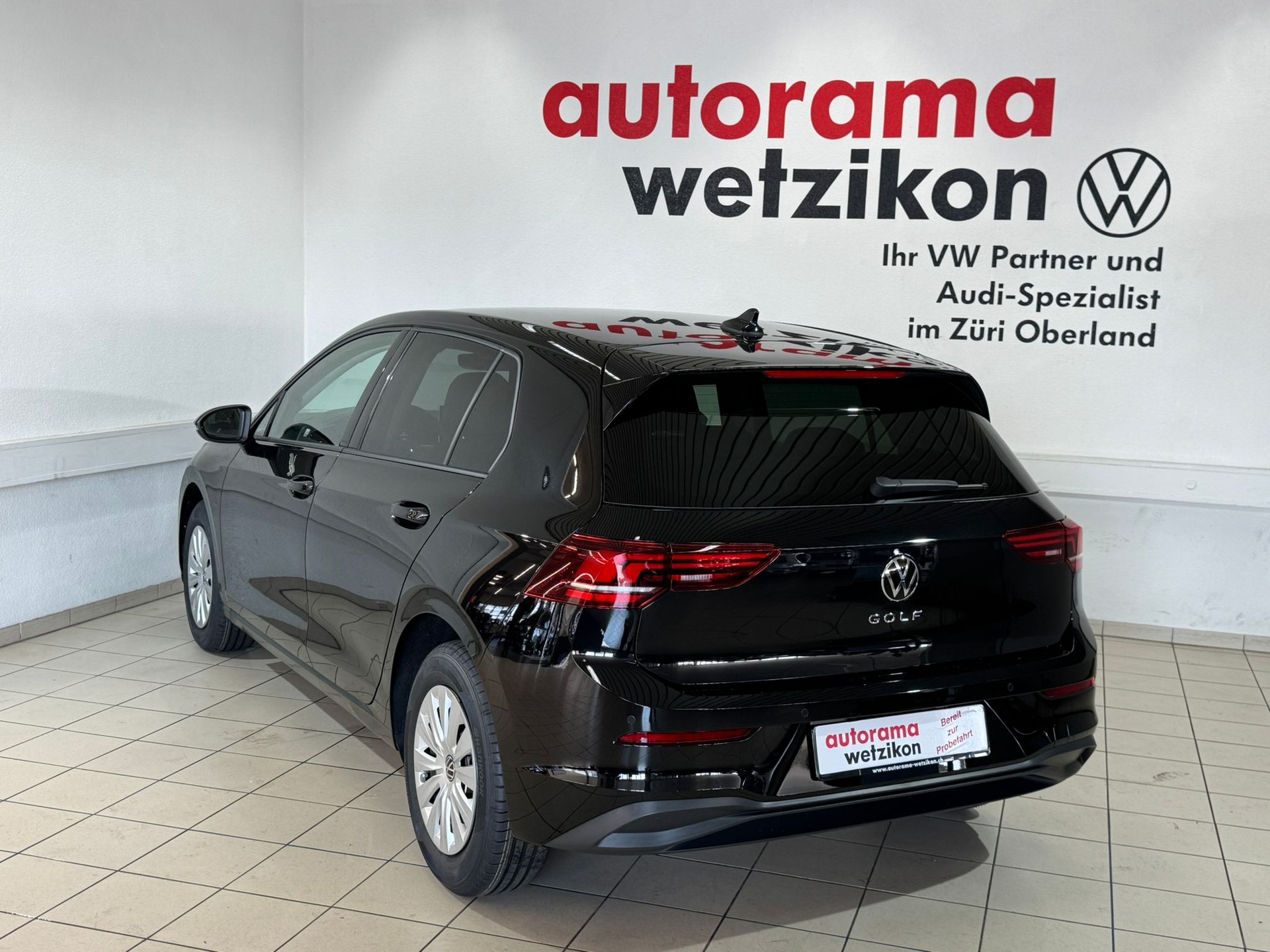 VW Golf 1.5 TSI Basis-showroom-element-3