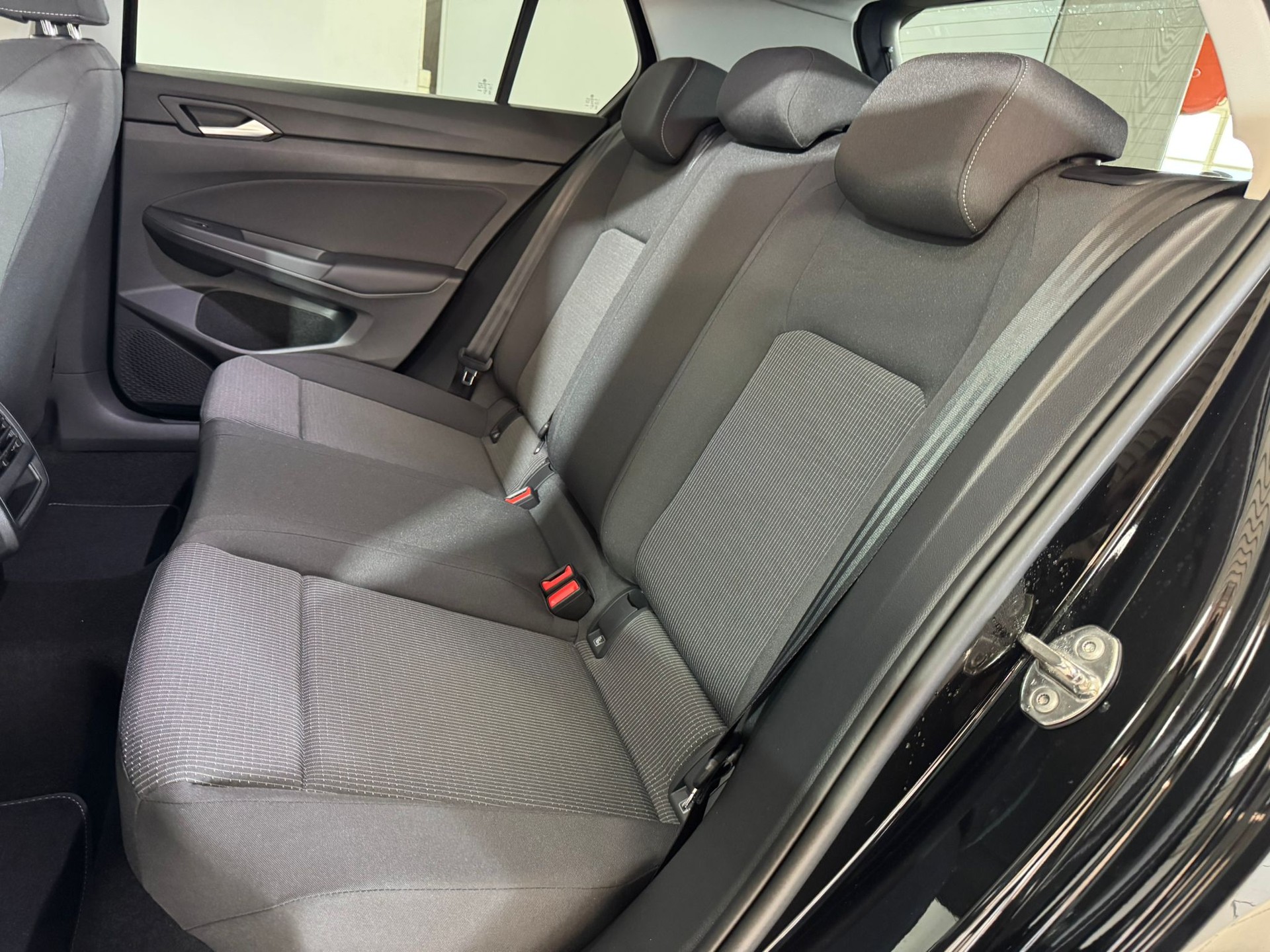 VW Golf 1.5 TSI Basis-image-7