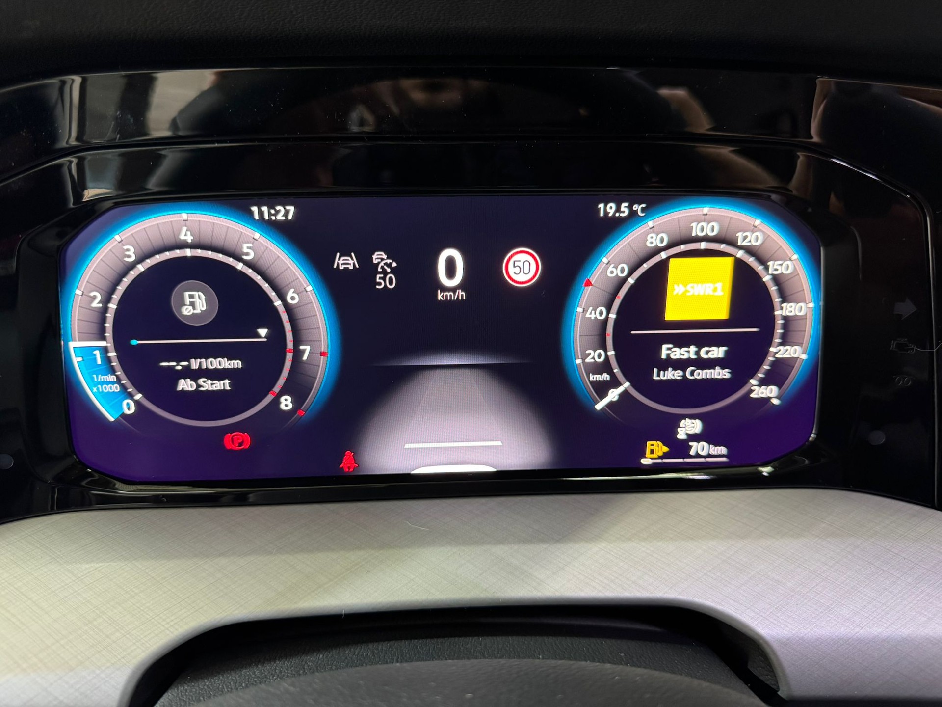 VW Golf 1.5 TSI Basis-image-8
