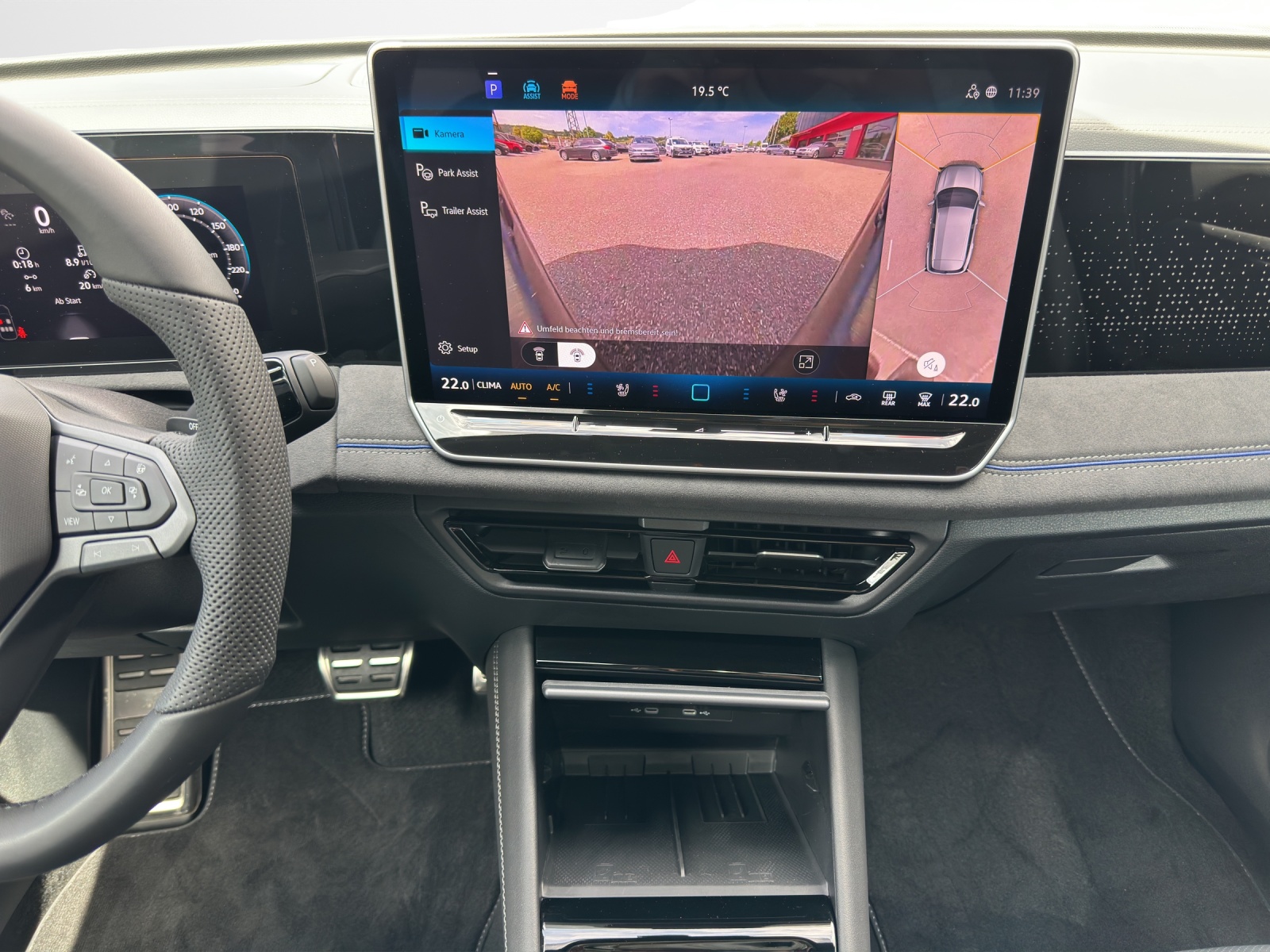 VW Tiguan 2.0 TDI SCR R-Line 4Motion DSG-image-11