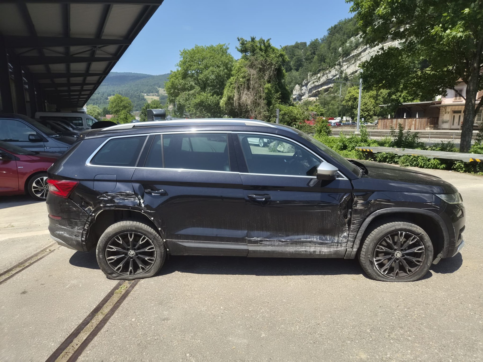 SKODA Kodiaq 2.0 TSI Scout DSG 4x4-showroom-element-3