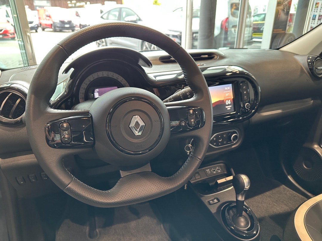 RENAULT Twingo Electric Urban Night-image-16