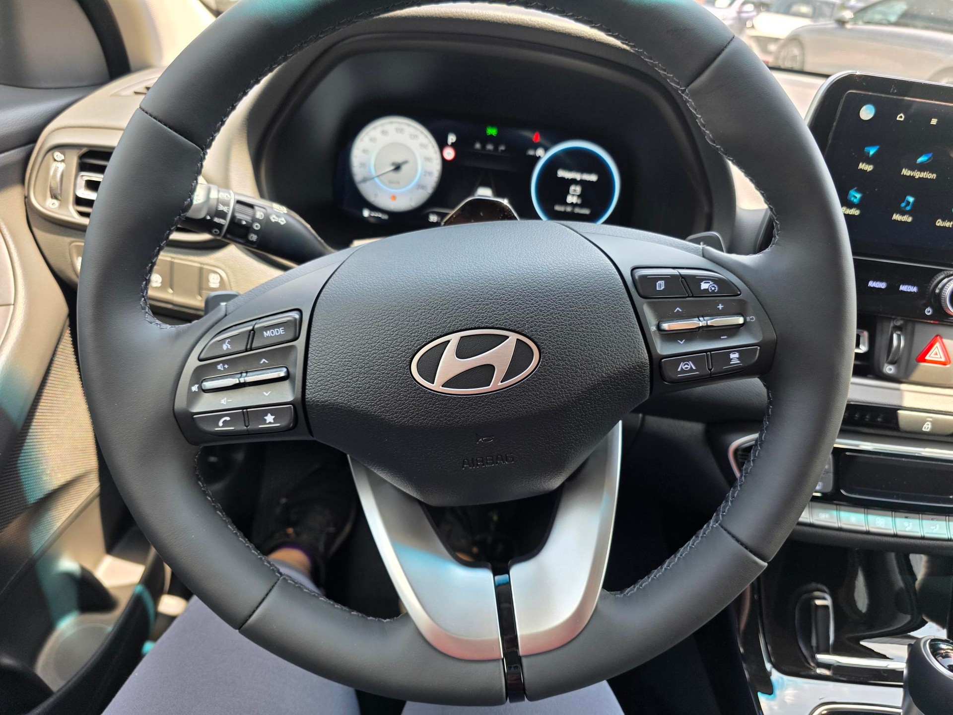 HYUNDAI i30 1.6 T-GDi Amplia DCT-image-12