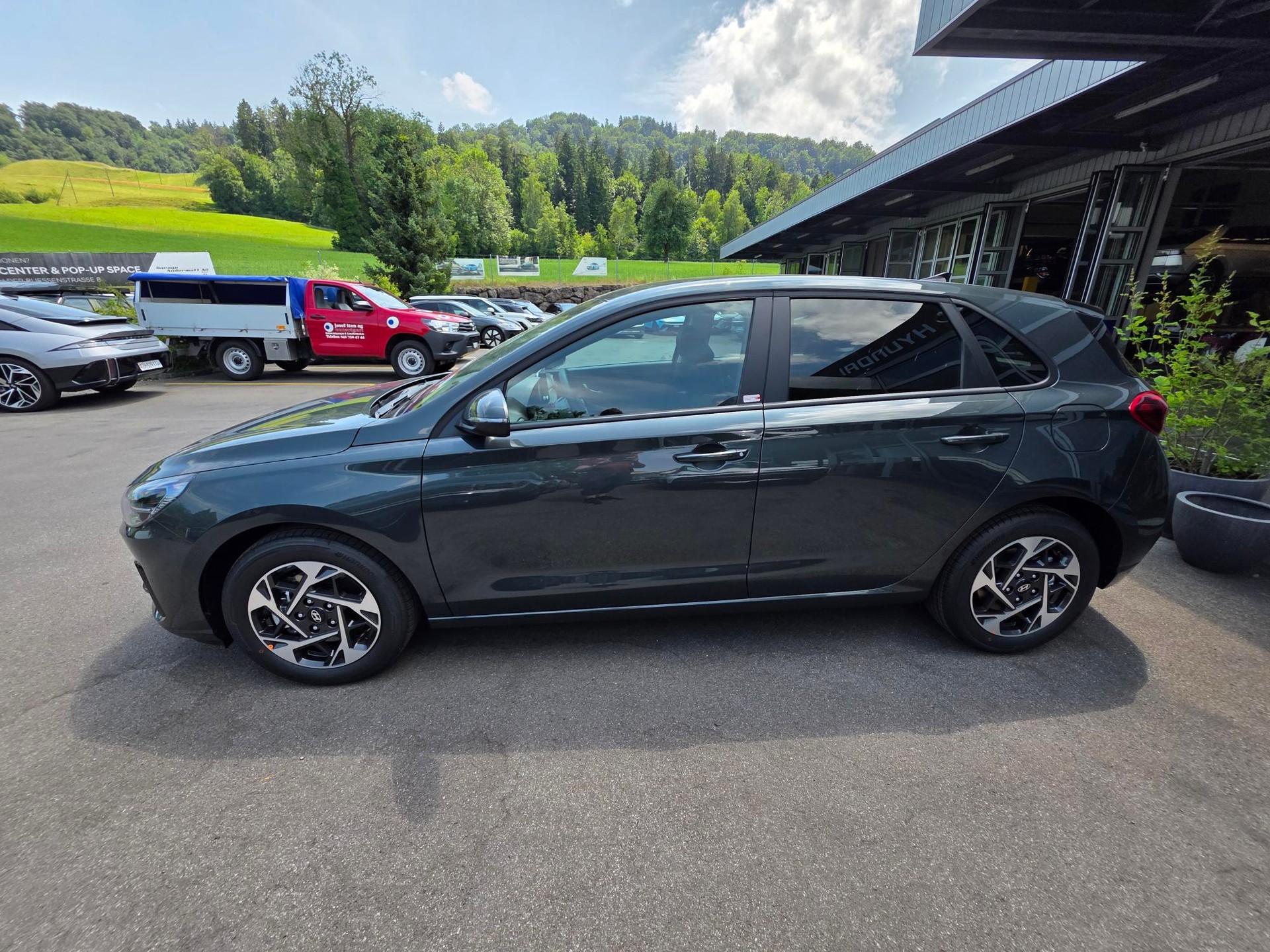 HYUNDAI i30 1.6 T-GDi Amplia DCT-showroom-element-3