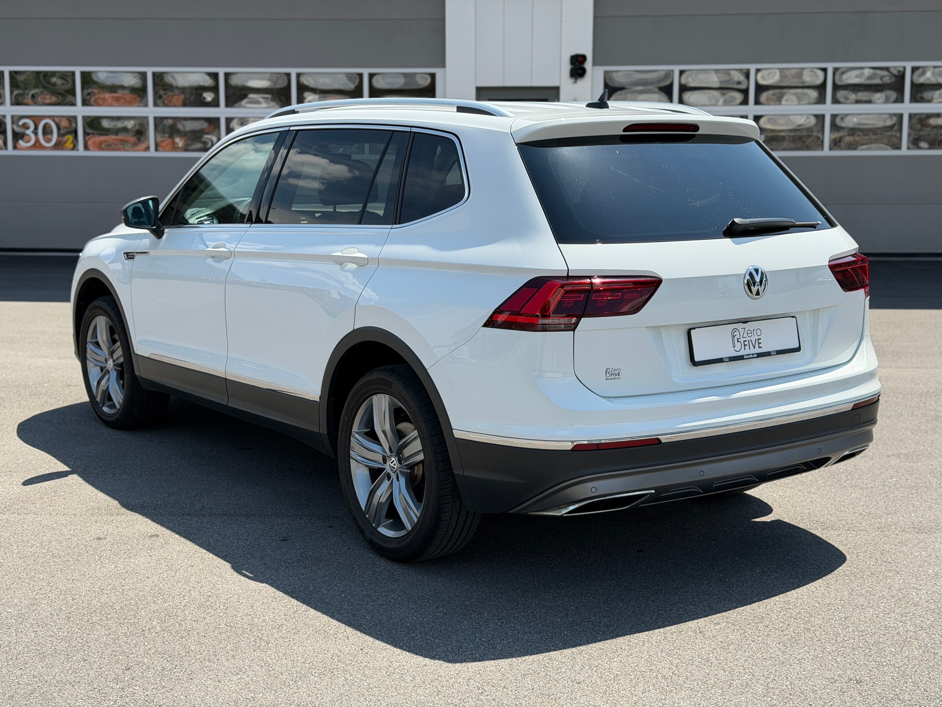 VW Tiguan Allspace 2.0 TDI SCR Trendline 4Motion DSG-image-4