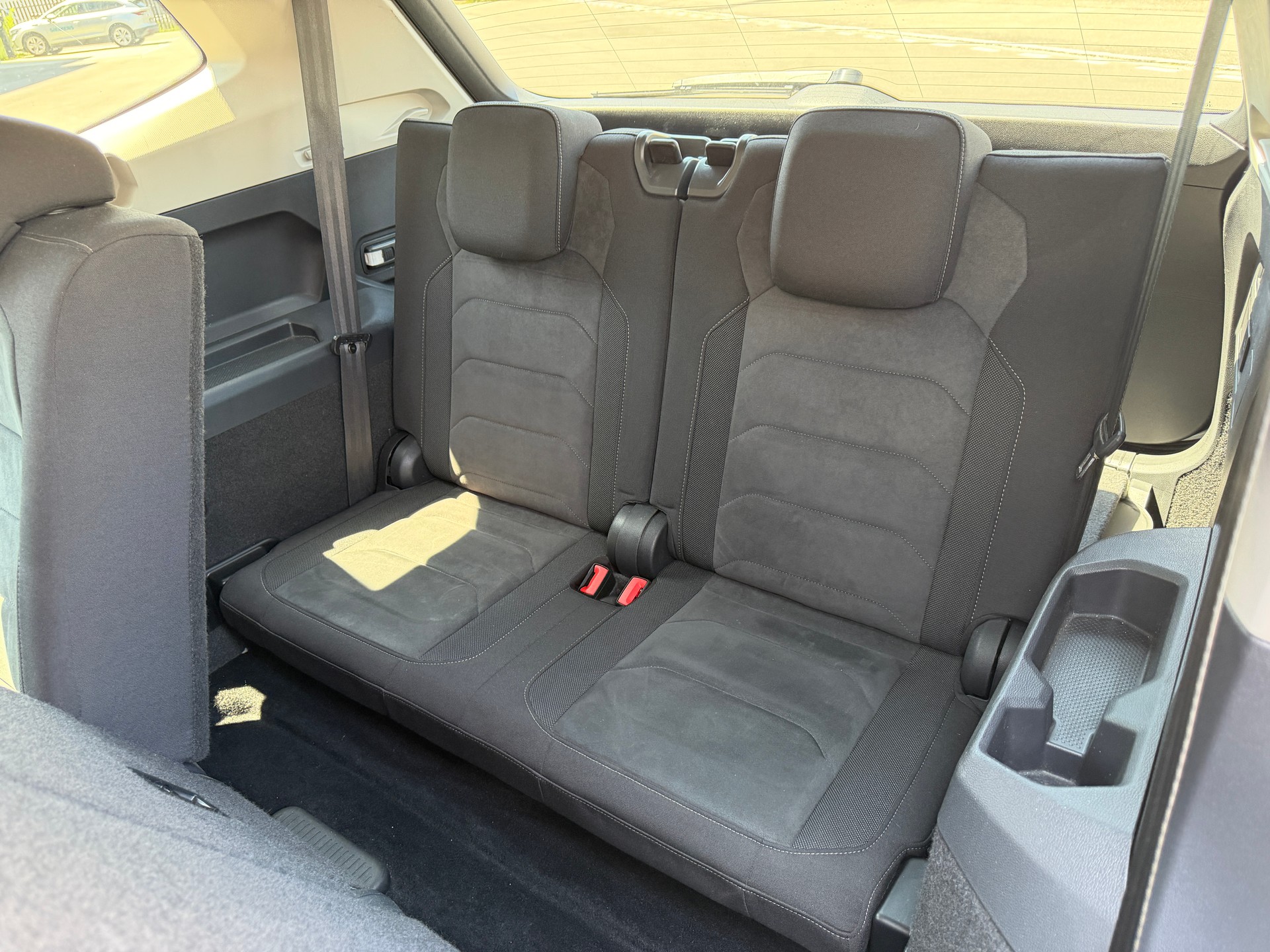 VW Tiguan Allspace 2.0 TDI SCR Trendline 4Motion DSG-image-10