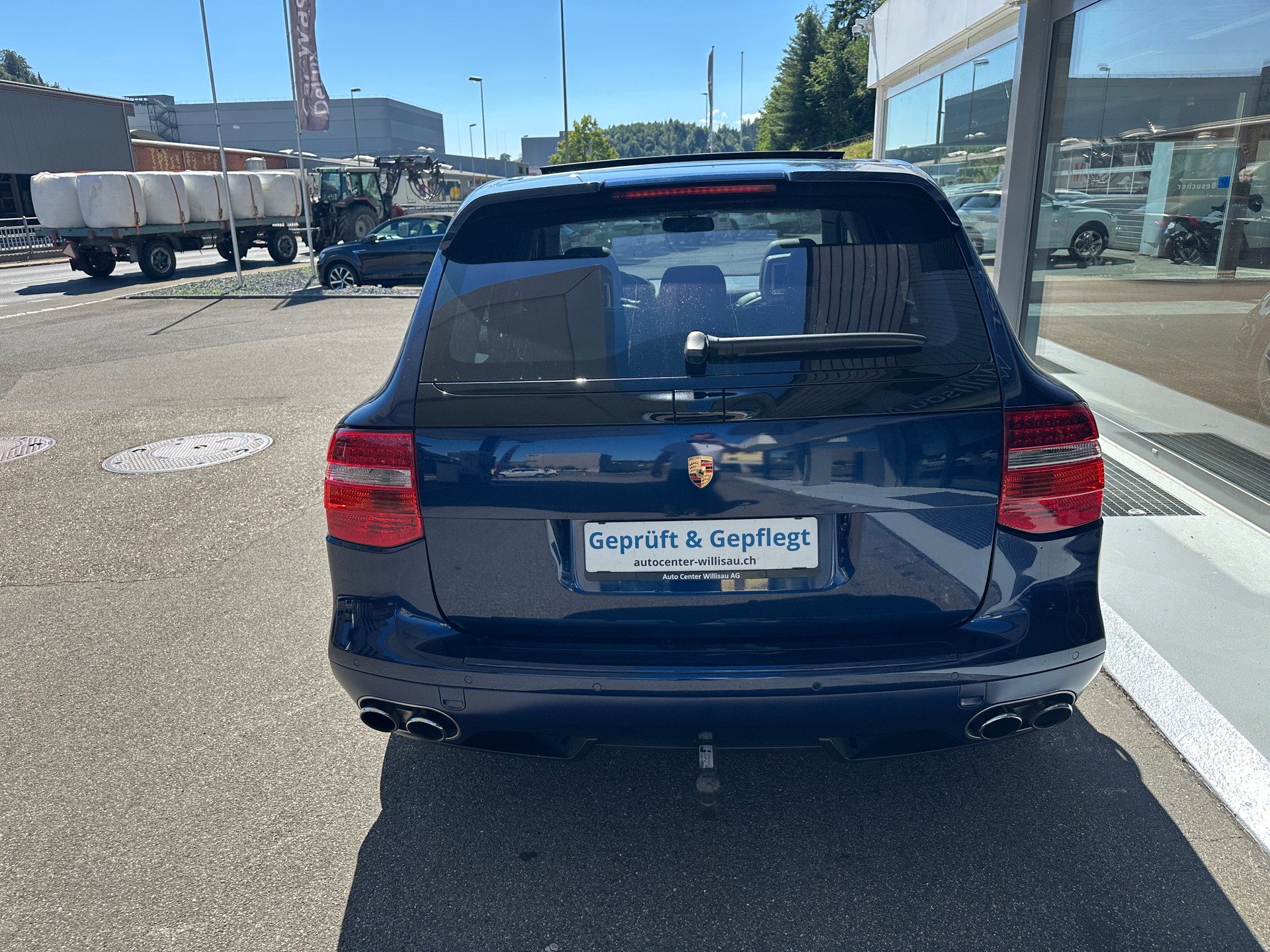 PORSCHE Cayenne S-image-11
