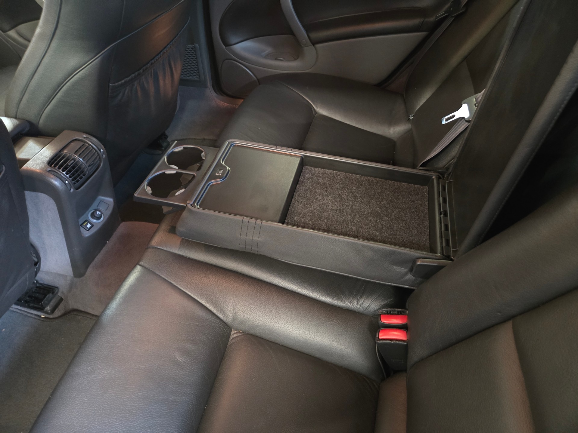SAAB 9-5 2.3T Aero-image-3