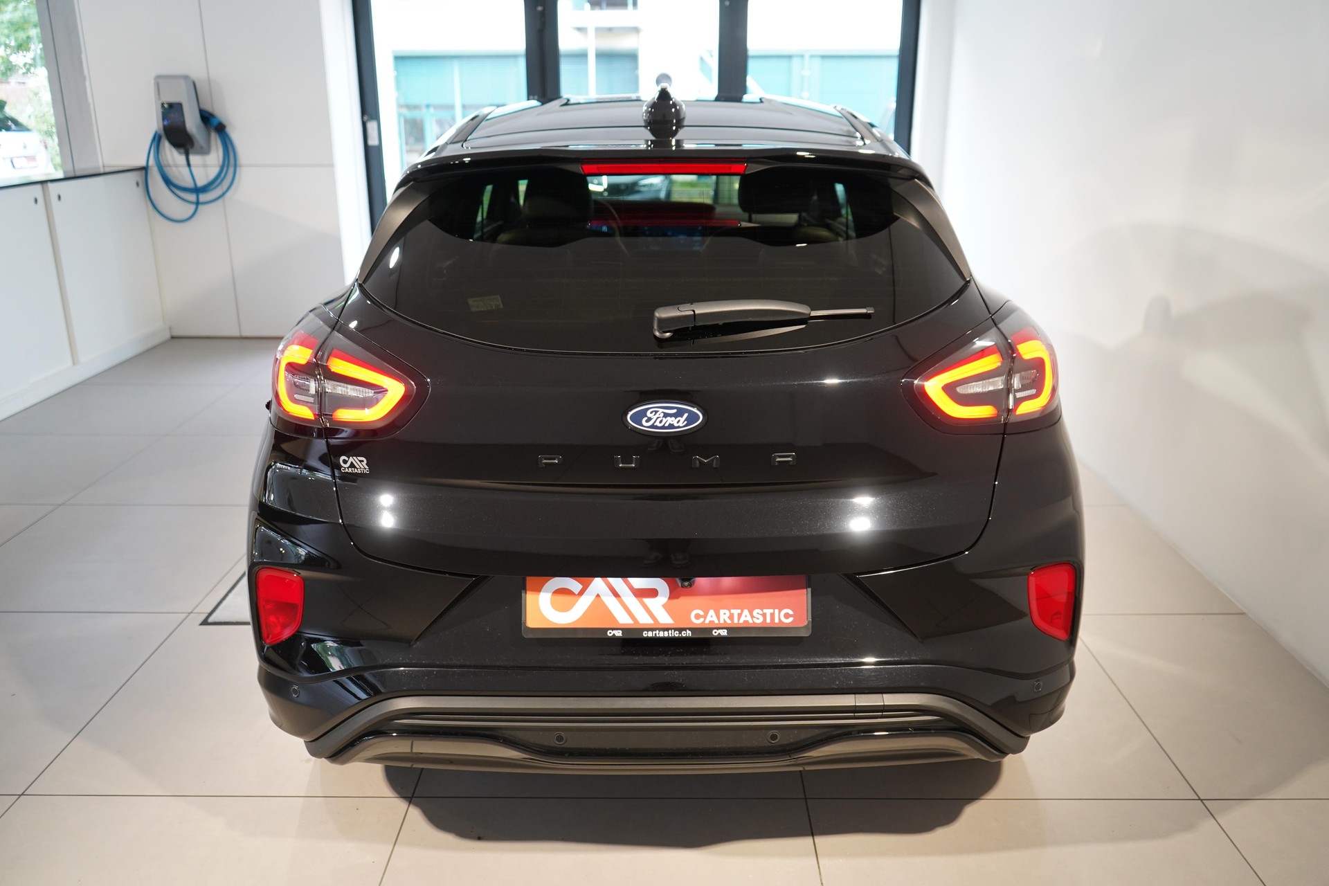 FORD Puma 1.0 EcoB Hybrid 155 ST-Line X-showroom-element-3