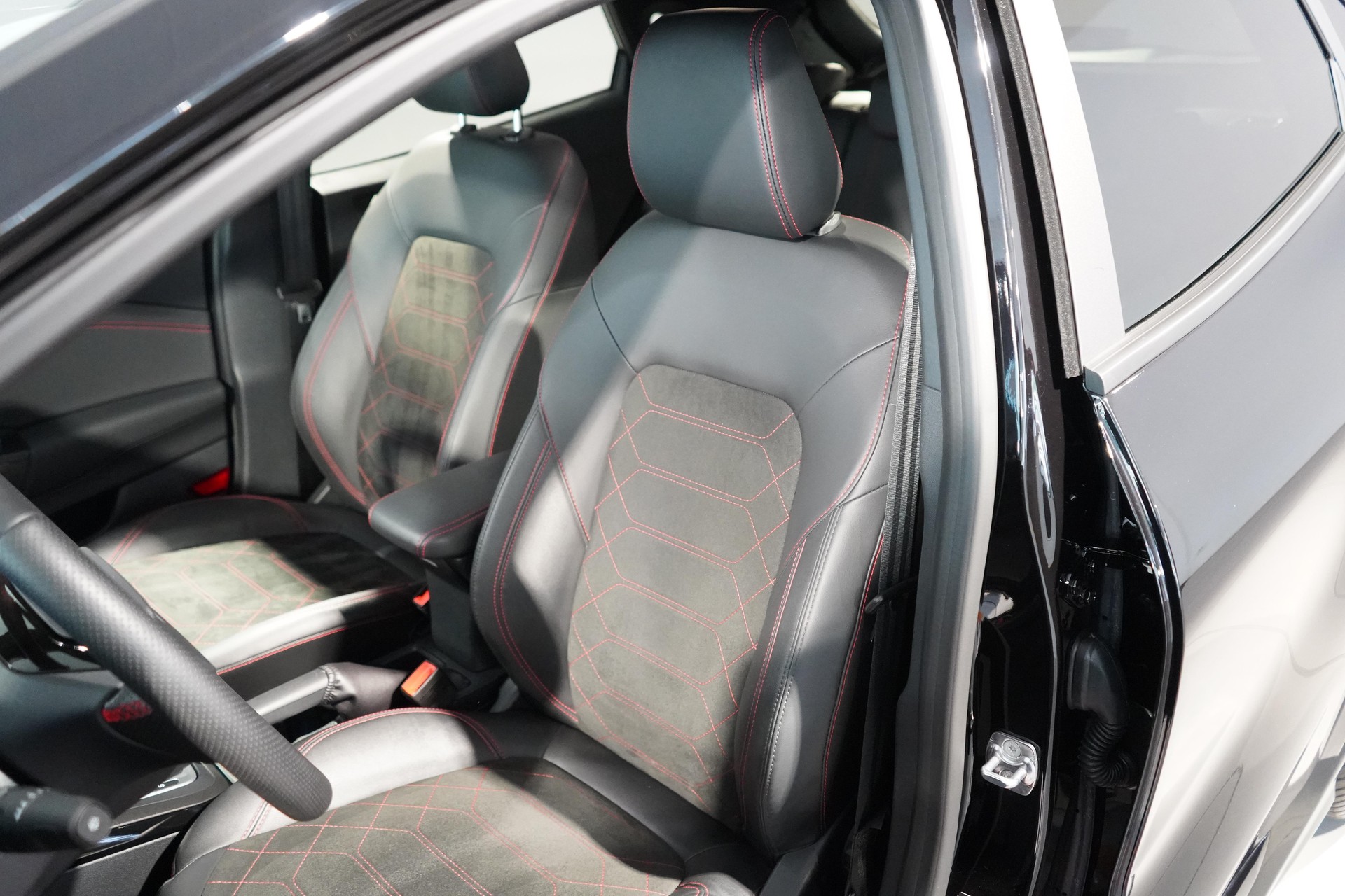 FORD Puma 1.0 EcoB Hybrid 155 ST-Line X-image-5