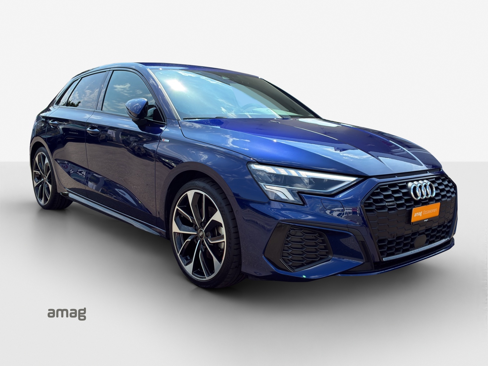 AUDI A3 Sportback 40 TFSI S line quattro S-tronic-image-5