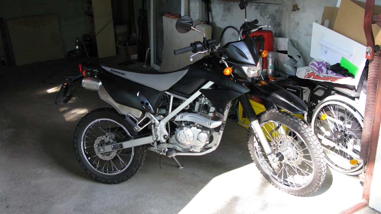KAWASAKI KLX 125-image-2