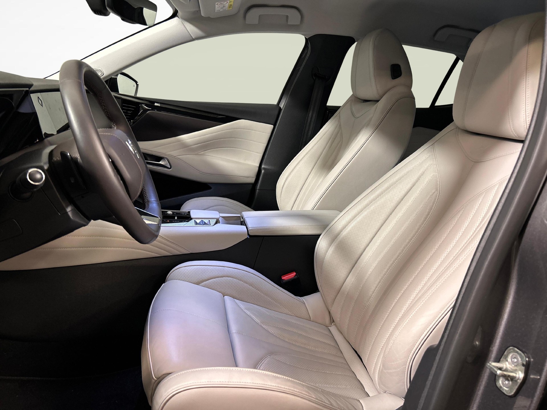 DS AUTOMOBILES 4 1.6 E-Tense Rivoli-showroom-element-3