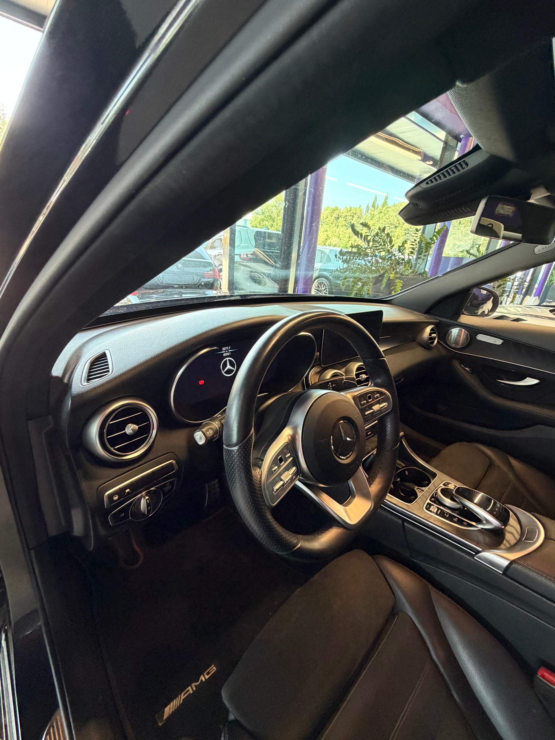 MERCEDES-BENZ C 220 d Swiss Star AMG Line 4M 9G-Tronic-image-6