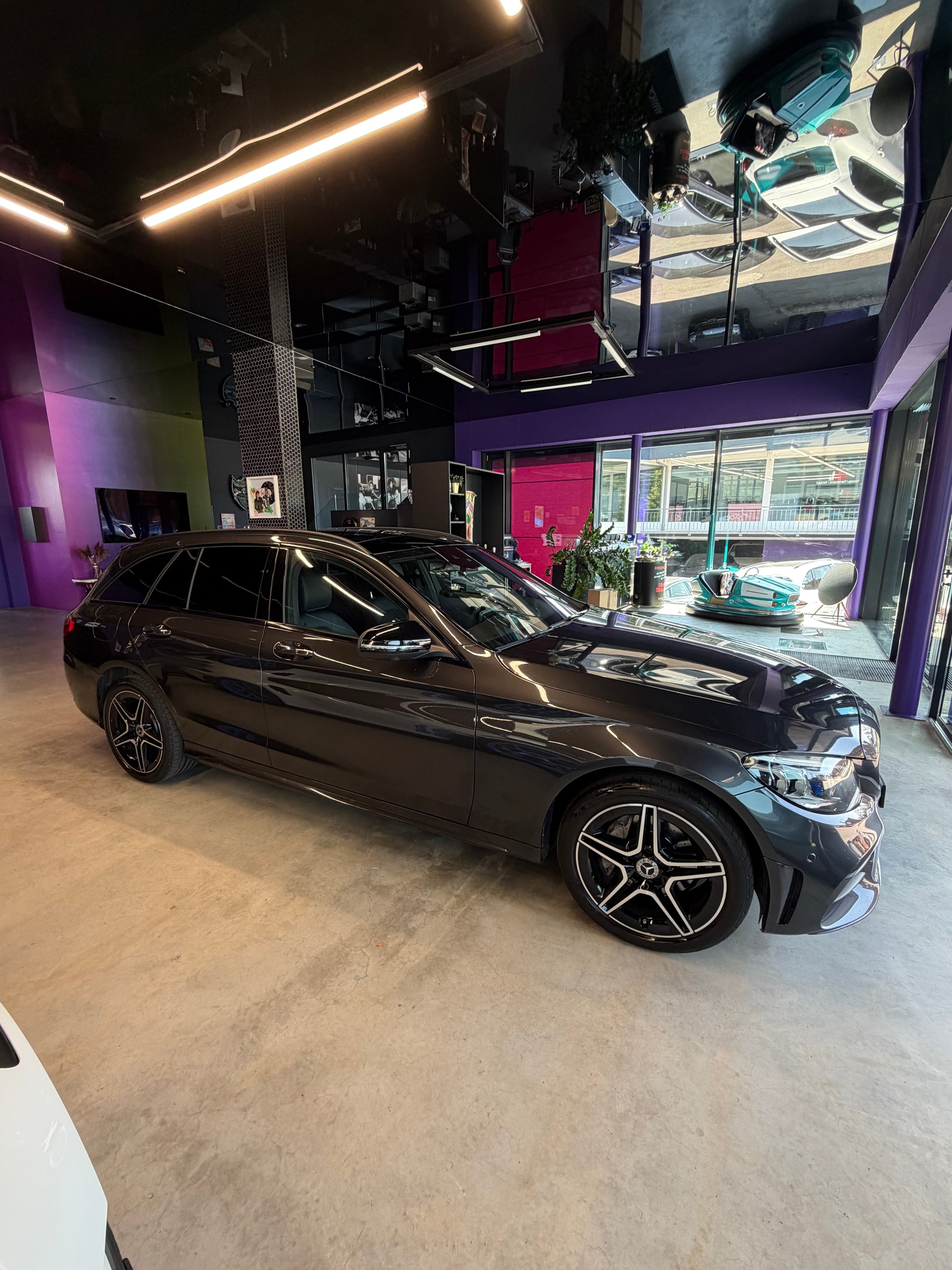 MERCEDES-BENZ C 220 d Swiss Star AMG Line 4M 9G-Tronic-showroom-element-3