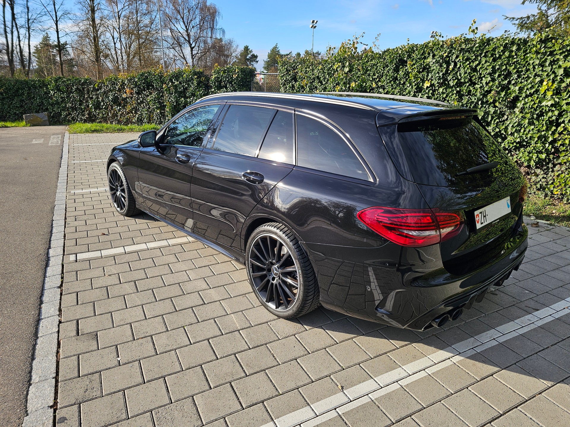 MERCEDES-BENZ C 43 AMG 4matic-image-3