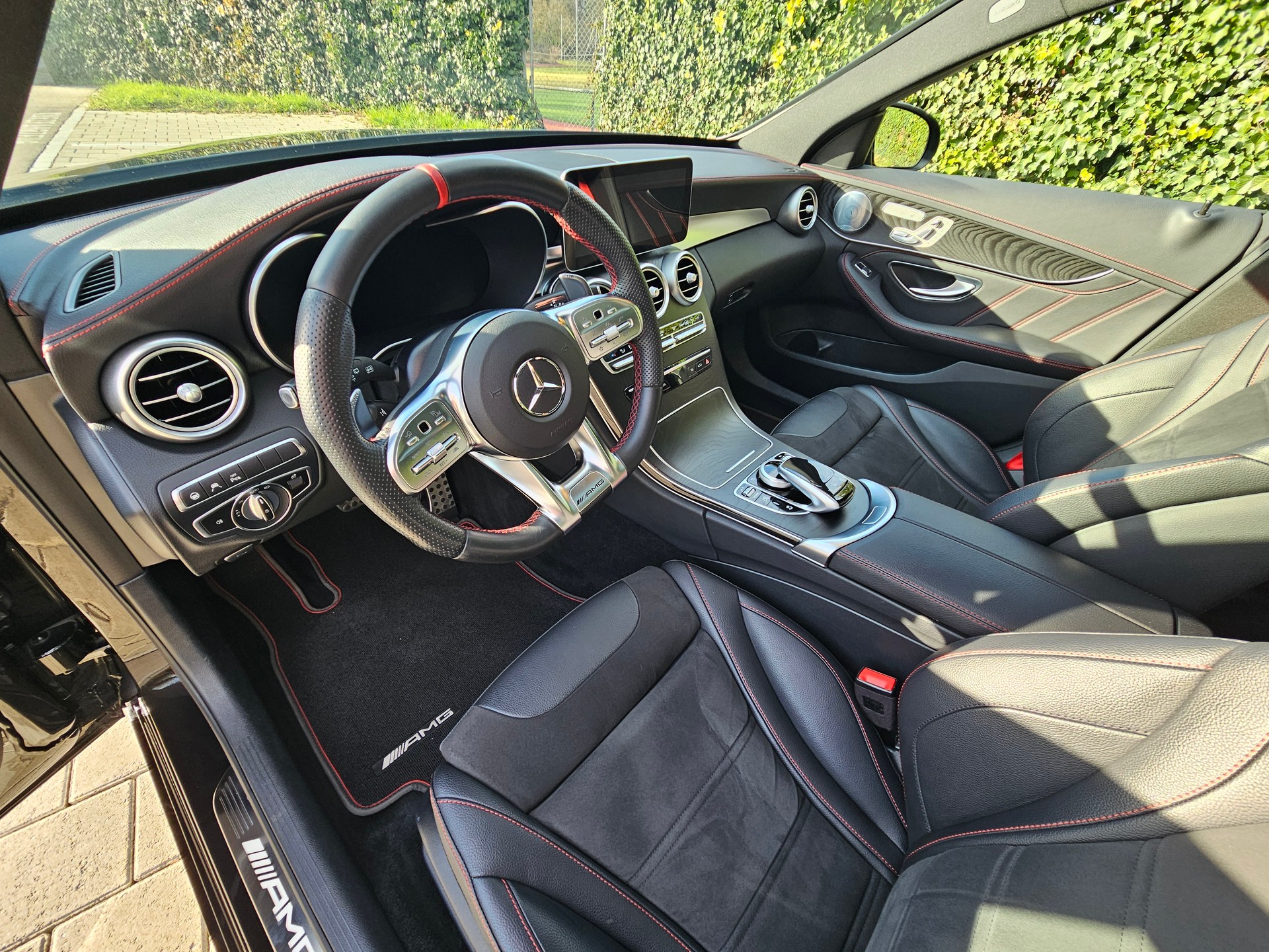 MERCEDES-BENZ C 43 AMG 4matic-image-4