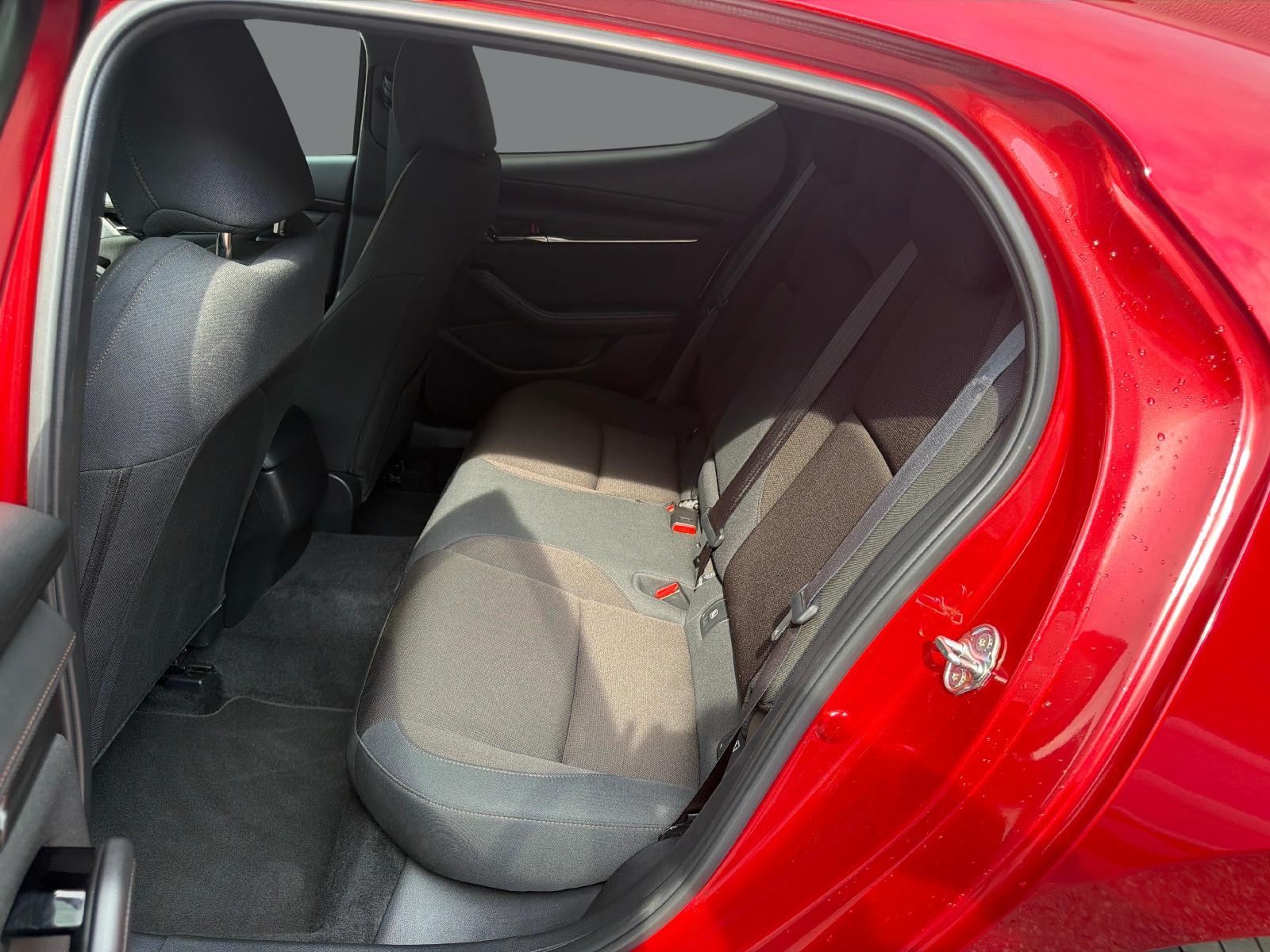 MAZDA 3 Hatchback 2.0 186 Revolution AWD-image-10