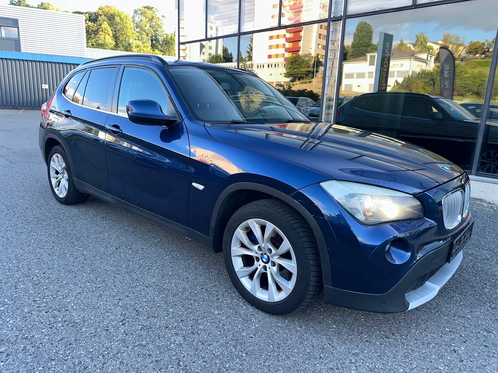 BMW X1 xDrive 23d Steptronic-showroom-element-2