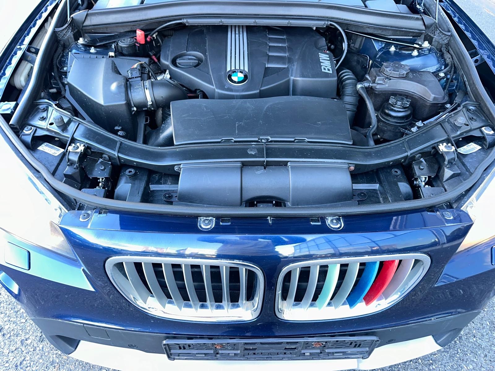 BMW X1 xDrive 23d Steptronic-showroom-element-3