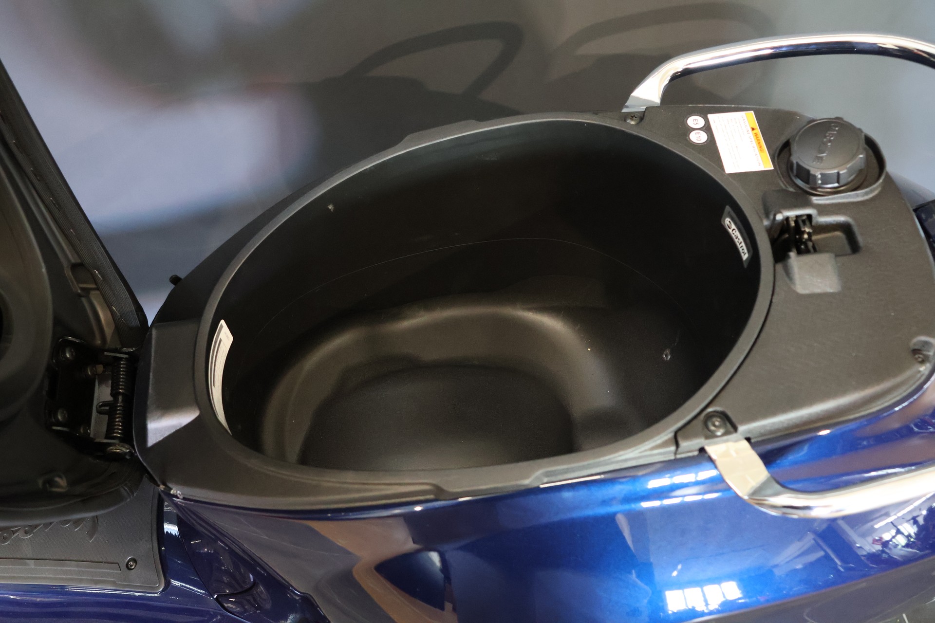 PIAGGIO Vespa 125 Primavera ABS E5+ (4Jahre Garantie)-image-8