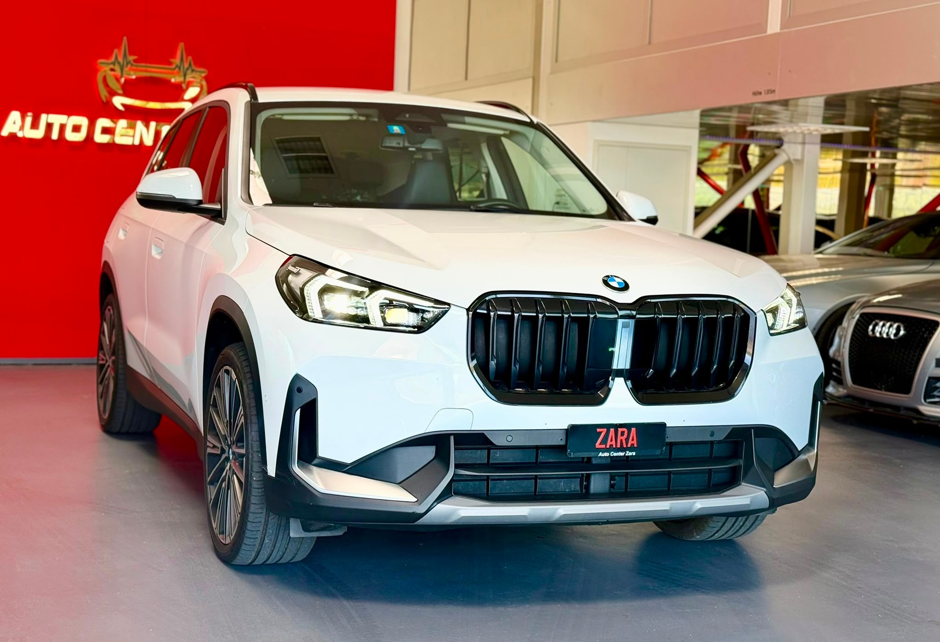 BMW X1 sDrive 18d *FACELIFT*-showroom-element-2