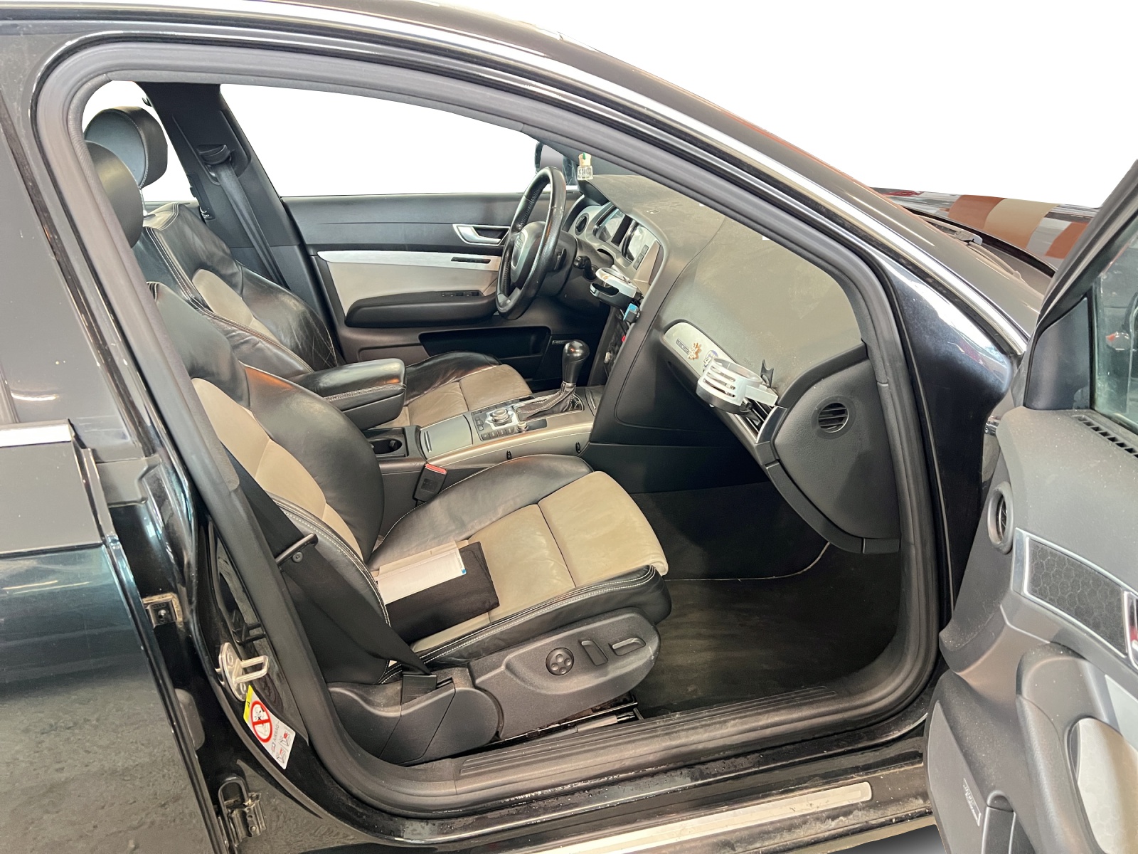 AUDI A6 Avant 3.0 V6 TDI quattro-image-6