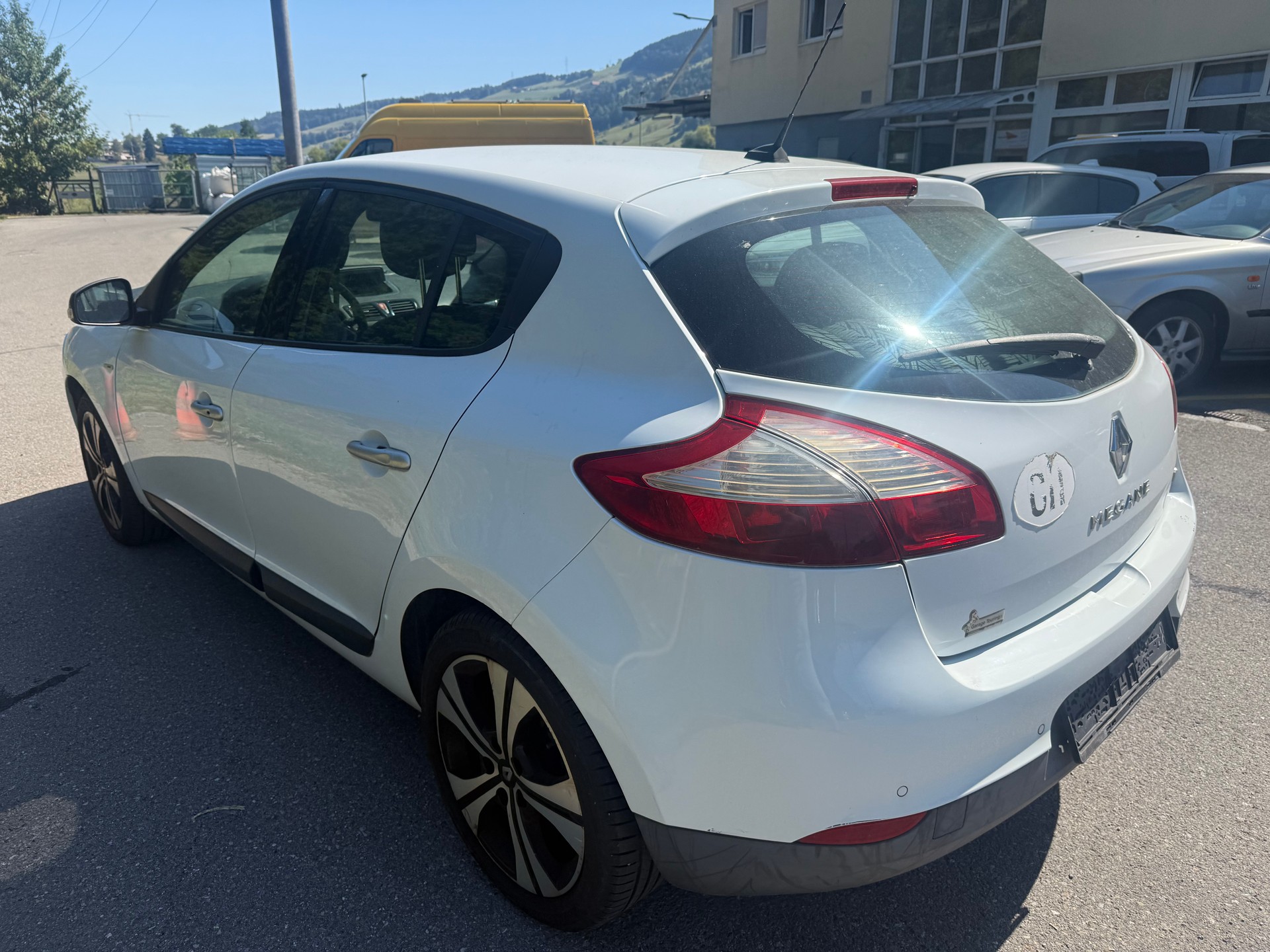 RENAULT Mégane 1.4 16V Turbo Bose-image-3