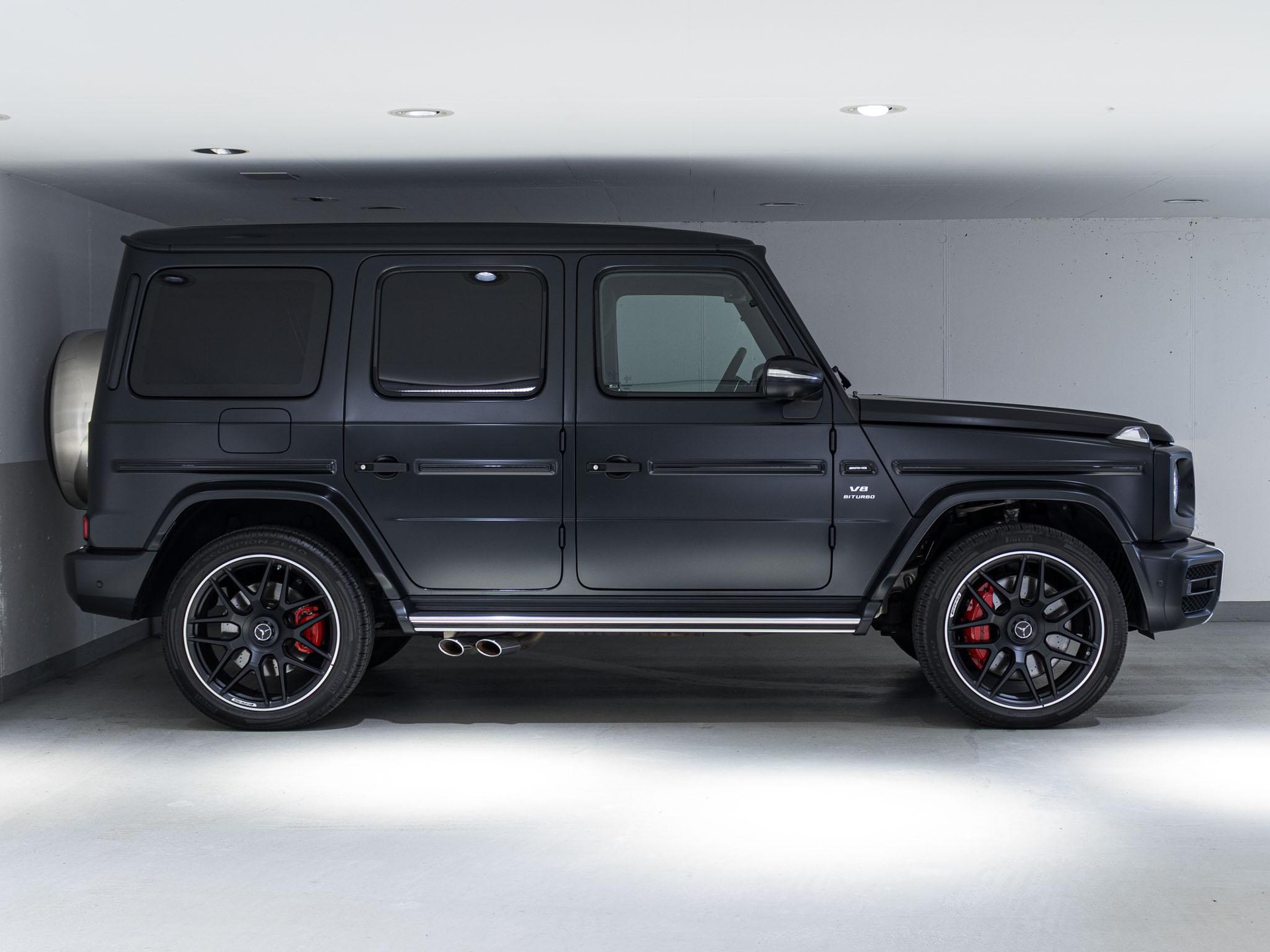 MERCEDES-BENZ G 63 AMG-image-1