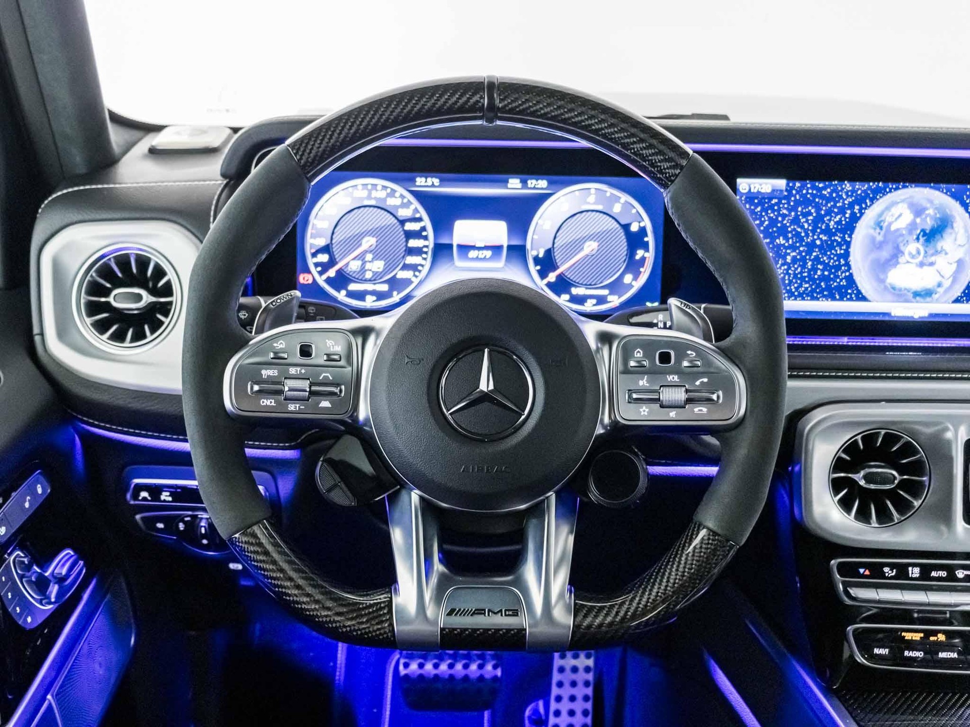 MERCEDES-BENZ G 63 AMG-image-10