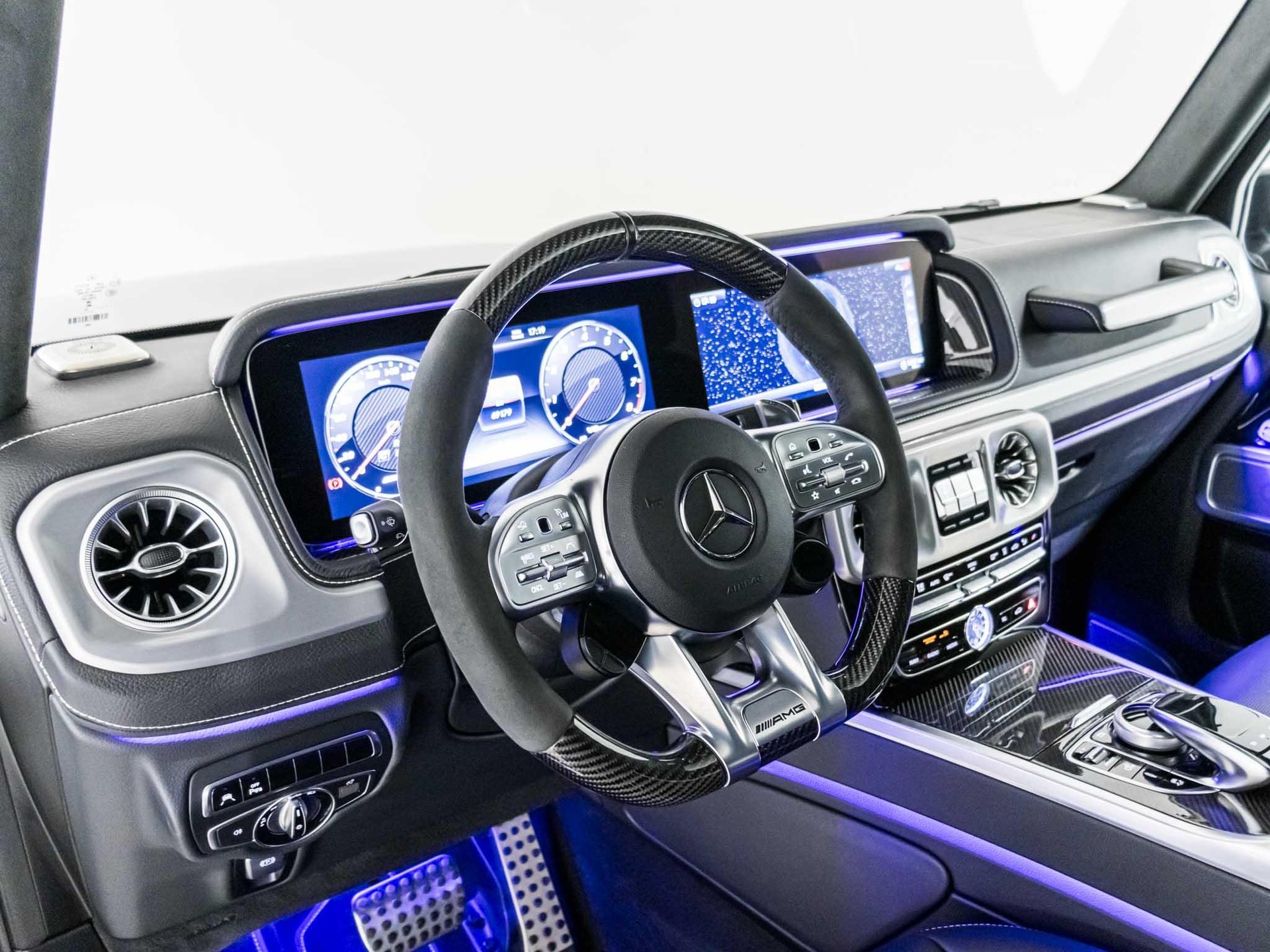 MERCEDES-BENZ G 63 AMG-image-9