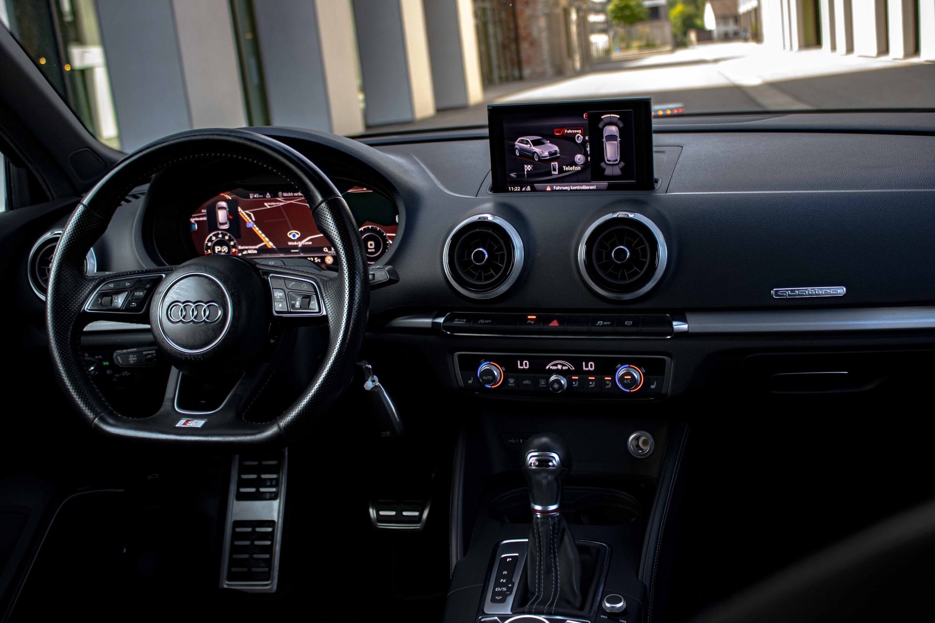 AUDI S3 Sportback 2.0 TFSI quattro S-tronic-image-11