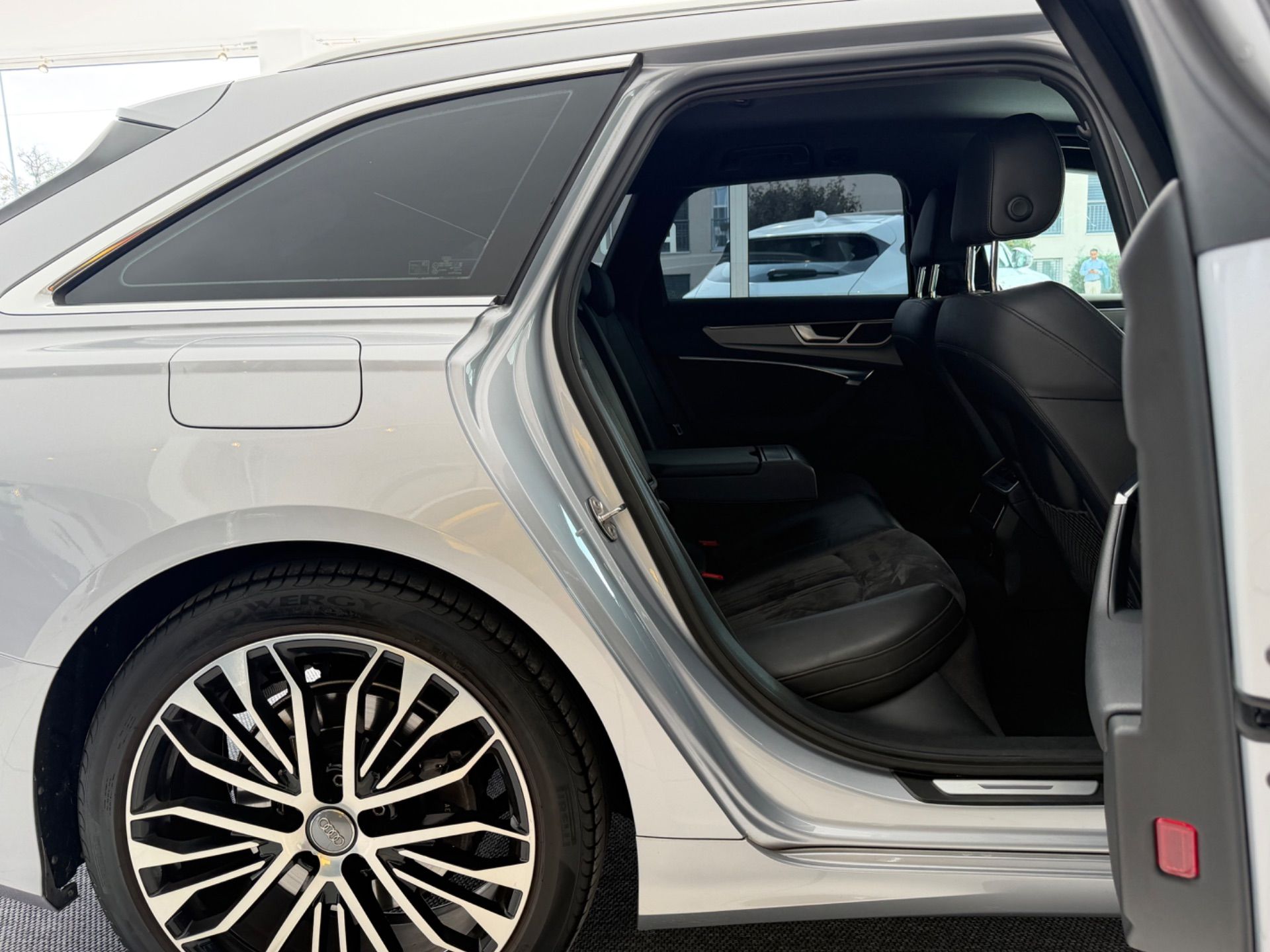 AUDI A6 Avant 50 TDI Sport quattro tiptronic **AHK**Frisch ab MFK & Serv-image-19