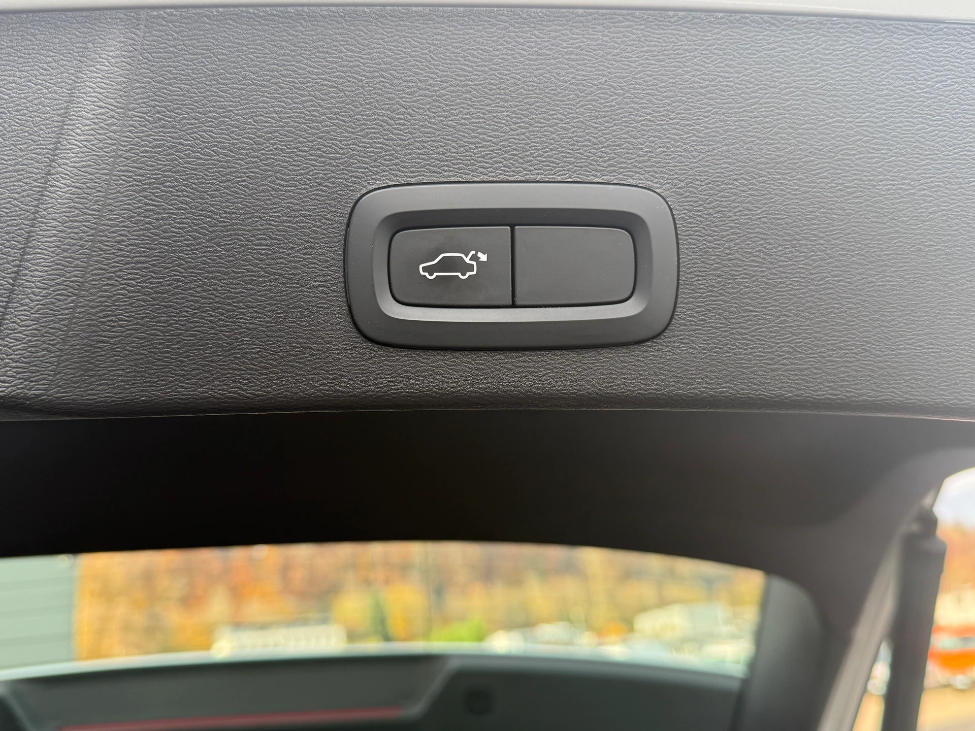 VOLVO XC40 T4 AWD Momentum Geartronic-image-11