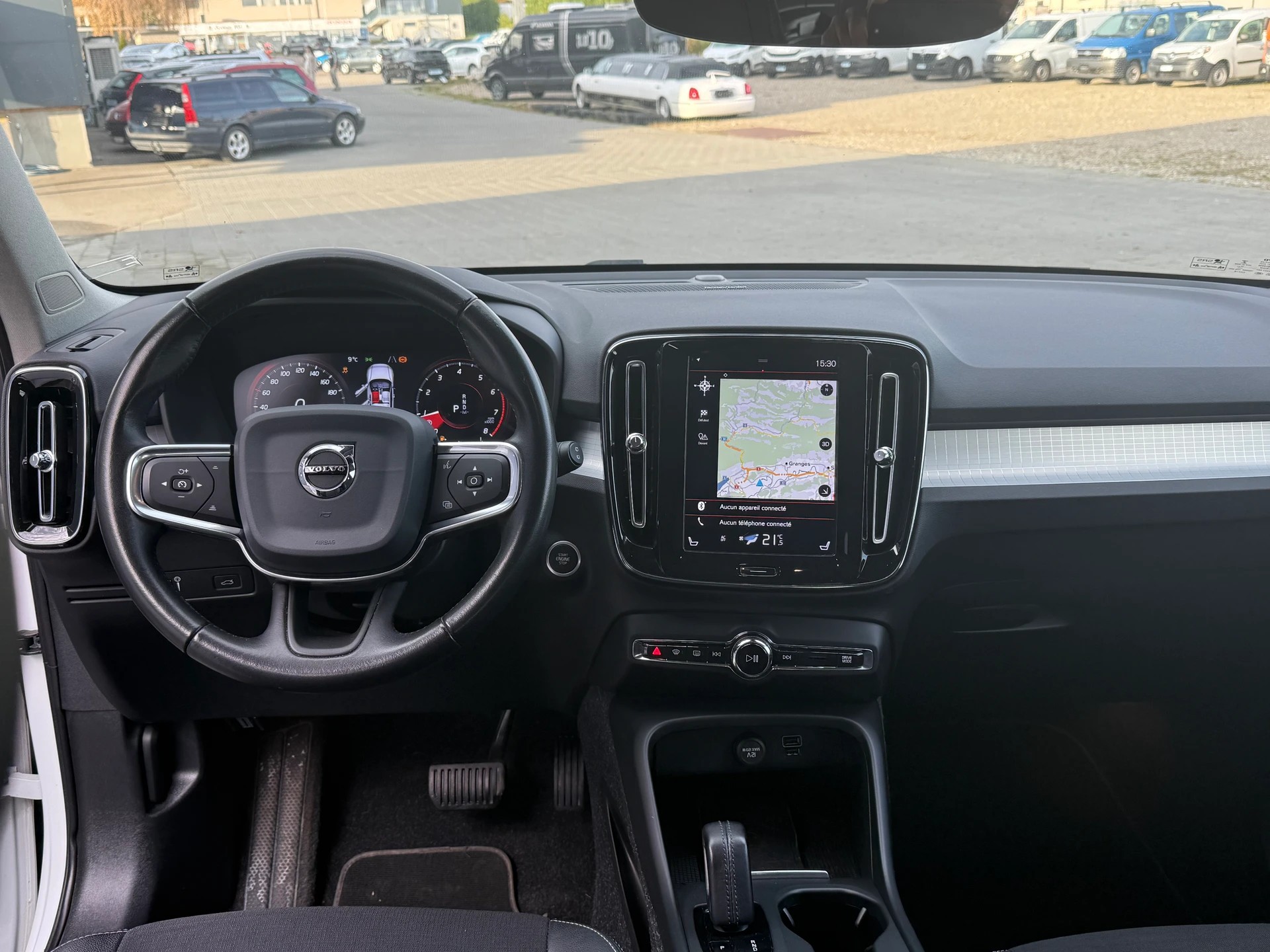 VOLVO XC40 T4 AWD Momentum Geartronic-image-7