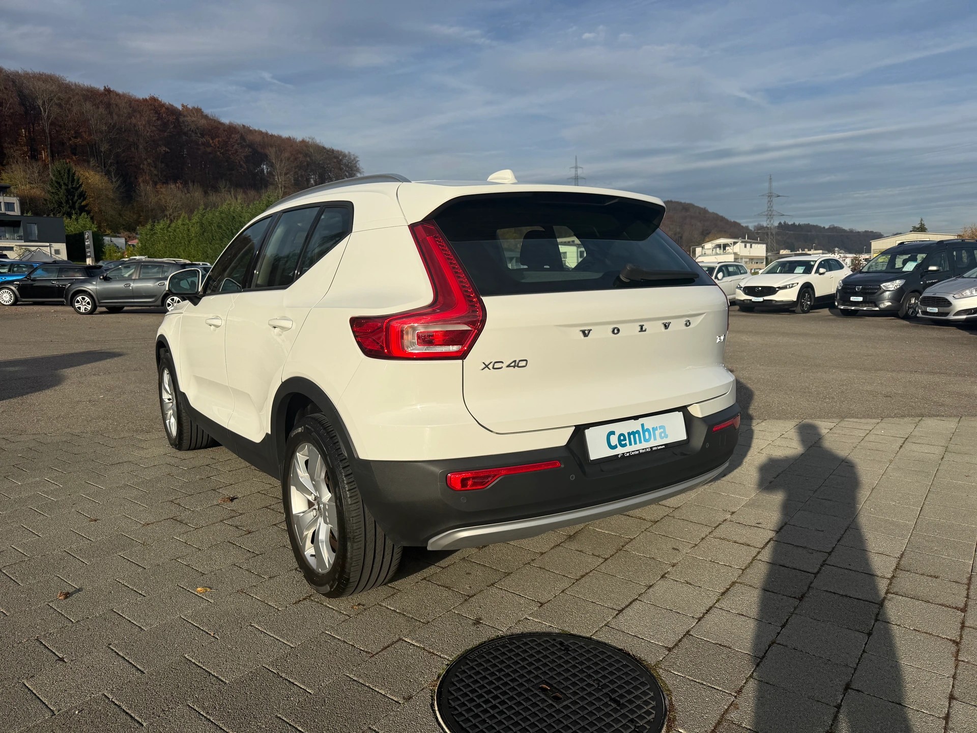 VOLVO XC40 T4 AWD Momentum Geartronic-image-2