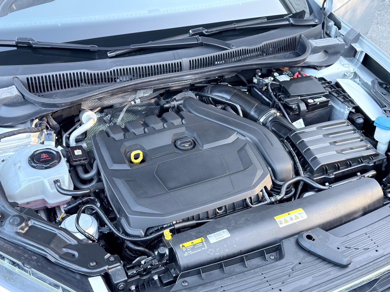 VW TAIGO 1.5 TSI R-Line DSG-showroom-element-3