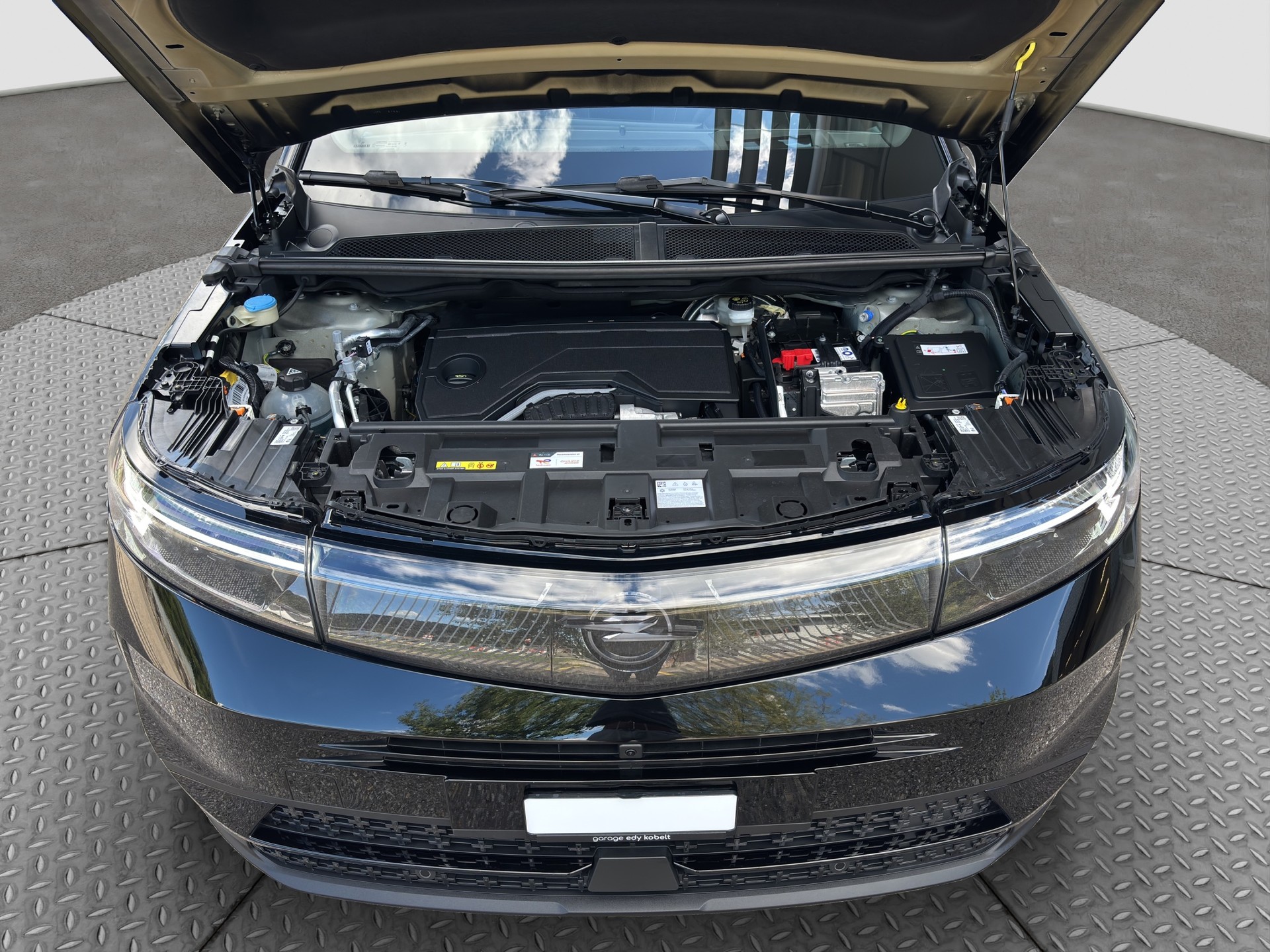 OPEL Grandland 1.2i TP GS Line Automatik-image-26