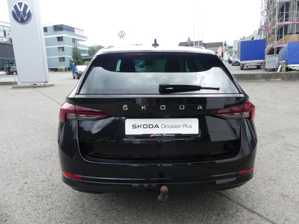 SKODA Octavia Combi 2.0 TDI DSG Ambition 4x4-showroom-element-2