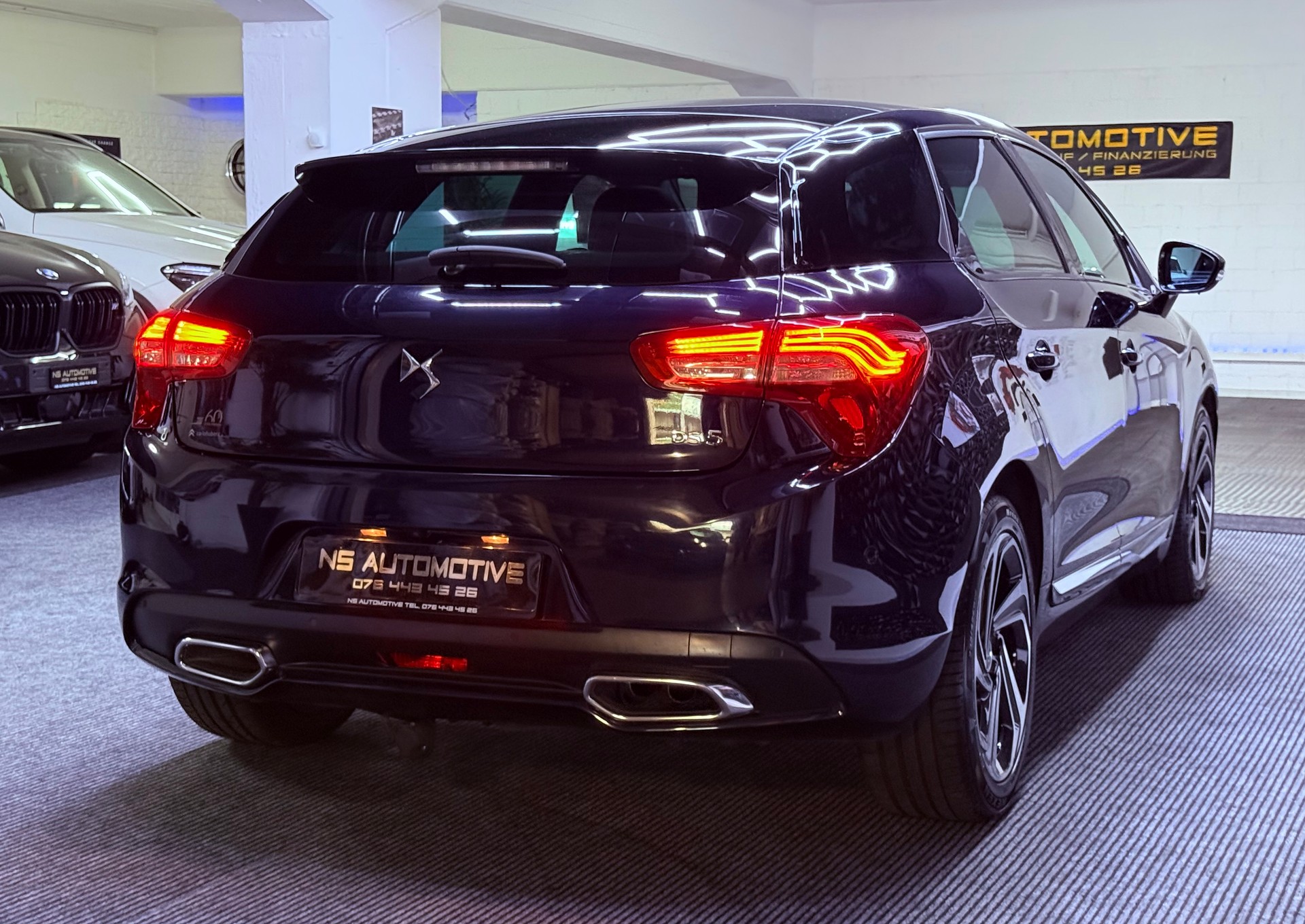 DS AUTOMOBILES 2.0 BlueHDi 180 1955 Limited Edition-showroom-element-3