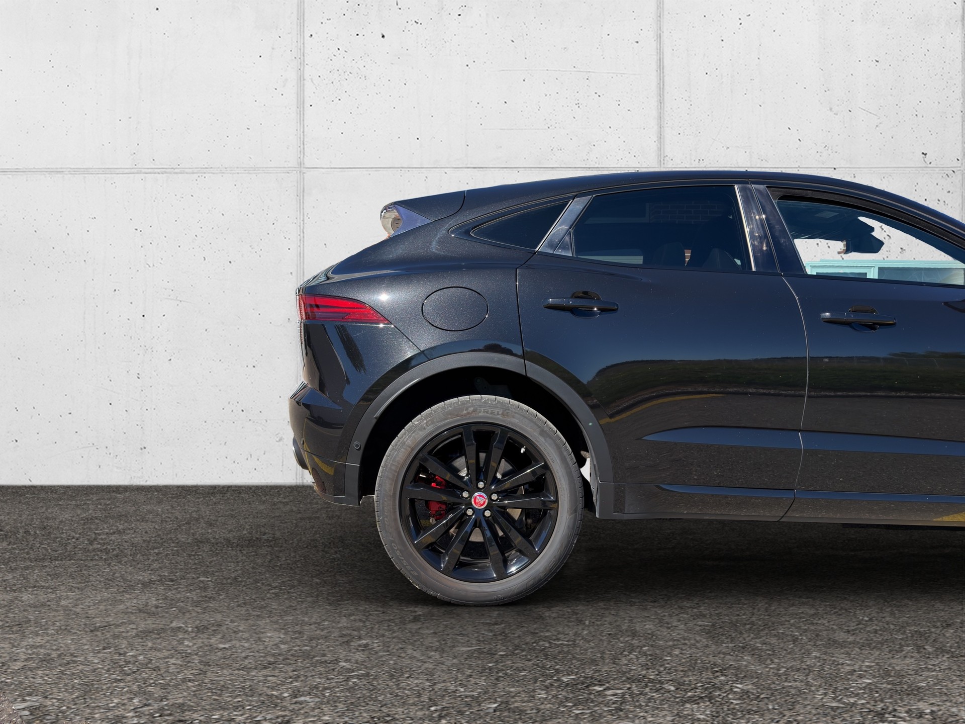 JAGUAR E-Pace 2.0 P250 R-Dynamic AWD-image-9